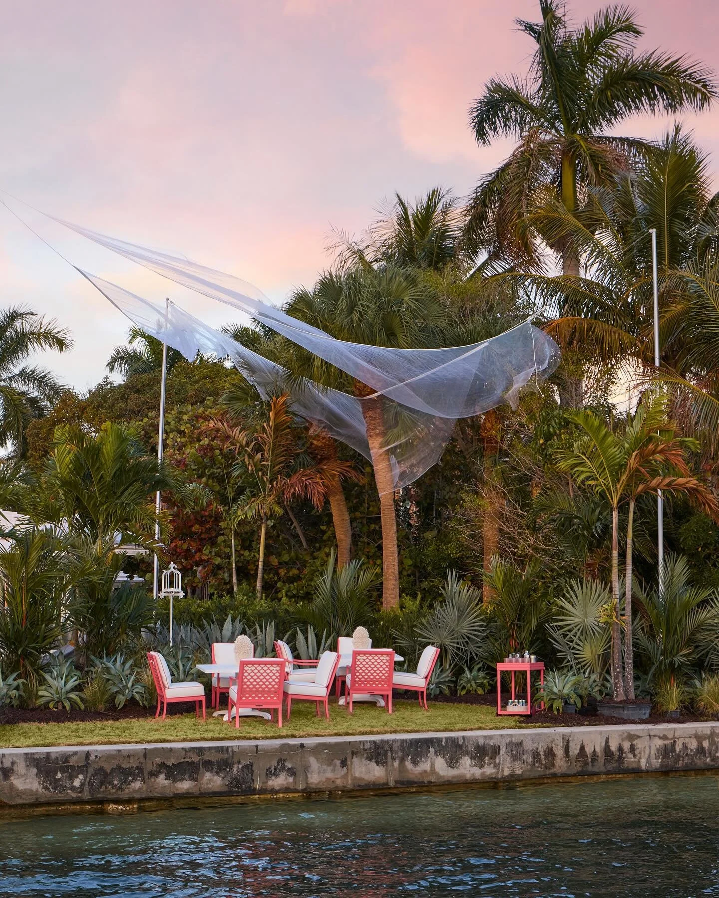Introducing &ldquo;Voliera&rdquo; at the @kbshowhouse,&nbsp;designed by @belldesigninc in collaboration with @mckinnonandharris Bell Design, Inc. worked closely with the McKinnon and Harris team to debut a custom-designed bird bath&nbsp;and duVal din