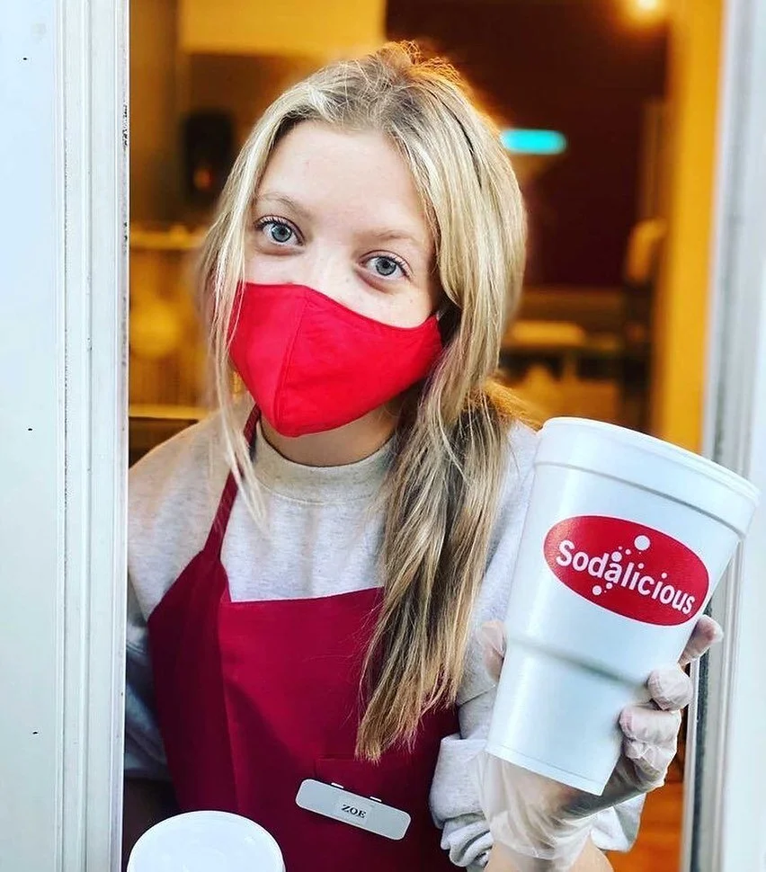 Your week officially starts when you take that first sip. 🥤 Happy Monday!