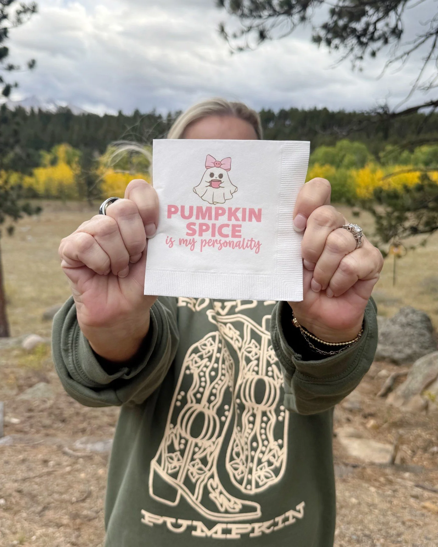 Are you team pumpkin spice? I adore the taste and the smell! These napkins are for my fellow fall enthusiasts. 🍂☕️

#pumpkinspice #psl #pumpkinspicelatte