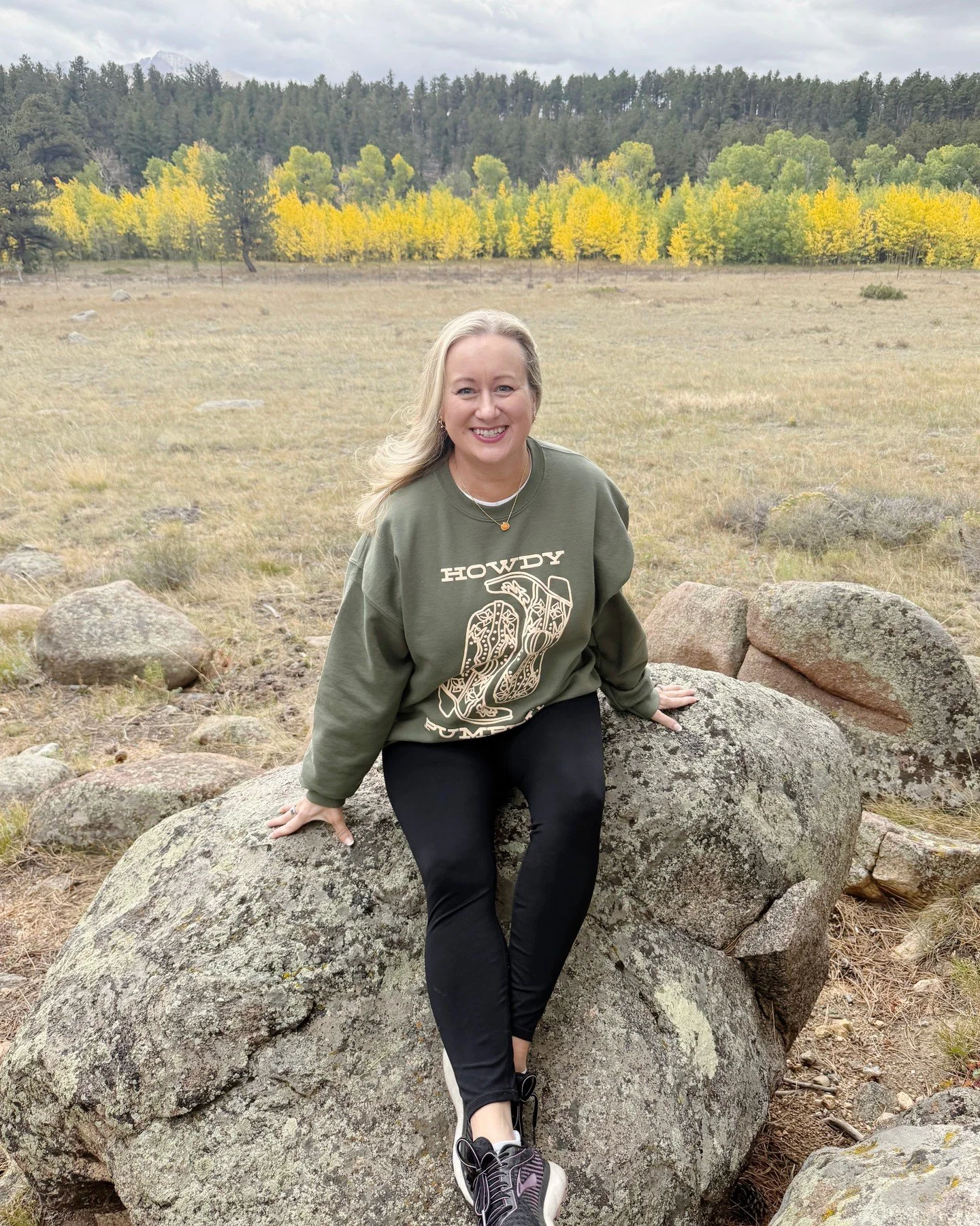 Happy Fall, Y'all!  The leaves are stunning here in Colorado.  Are they colorful where you are?

#colorfulcolorado #itsfallyall #smallbiz #shopsmall #smallbusiness