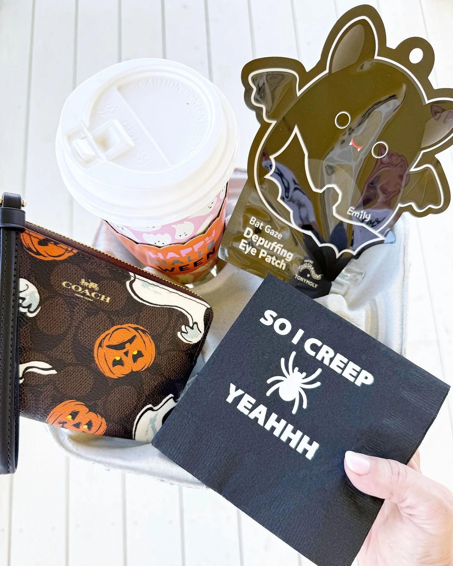 If we&rsquo;re not theming our coffee runs this week, what are we even doing? 👻  Grab all these cute Halloween napkins in my shop! 🎃
