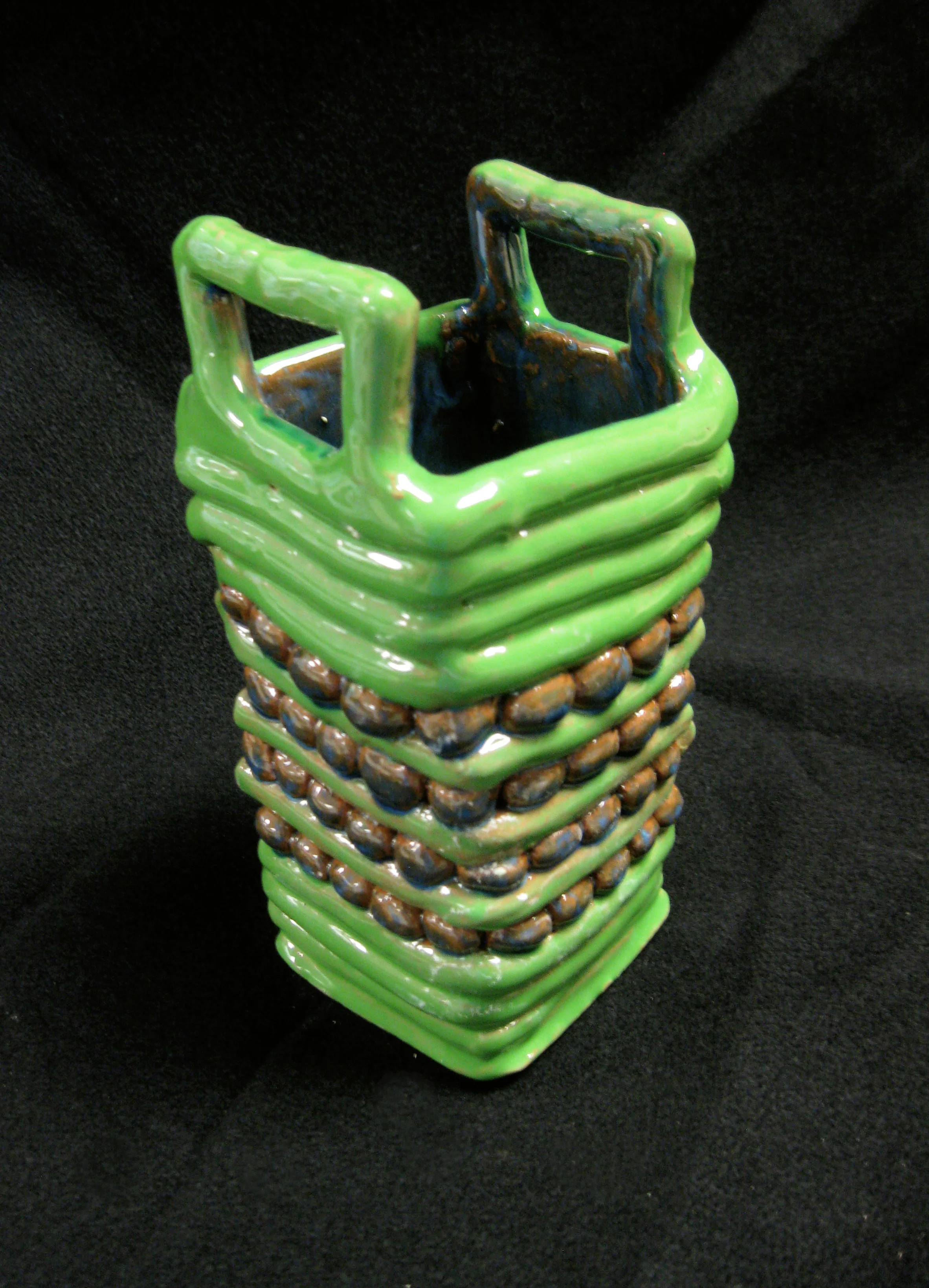 Exposed Coil Pot