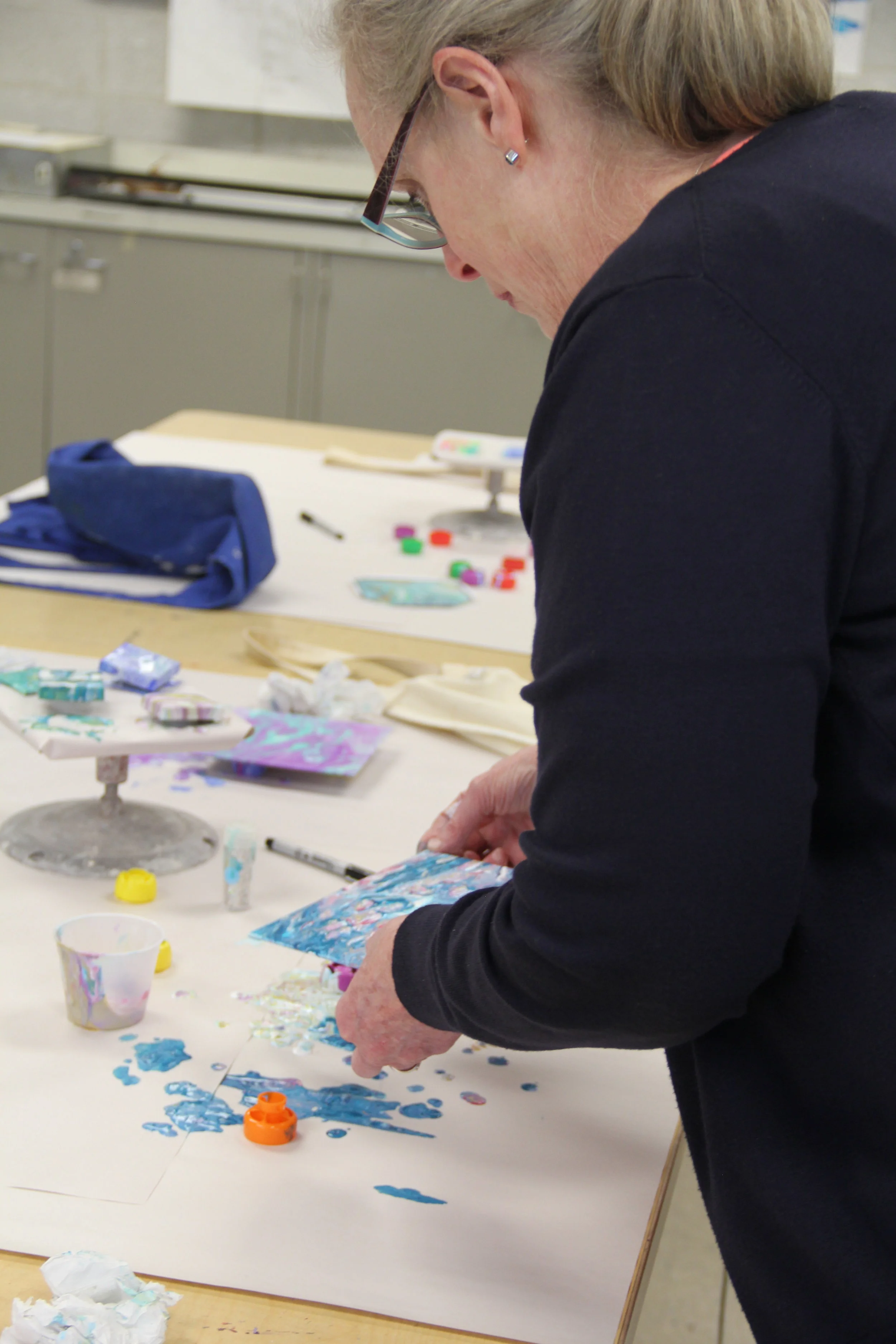 After School Art Studio with Carly and Gwendolyn, Paint Pouring