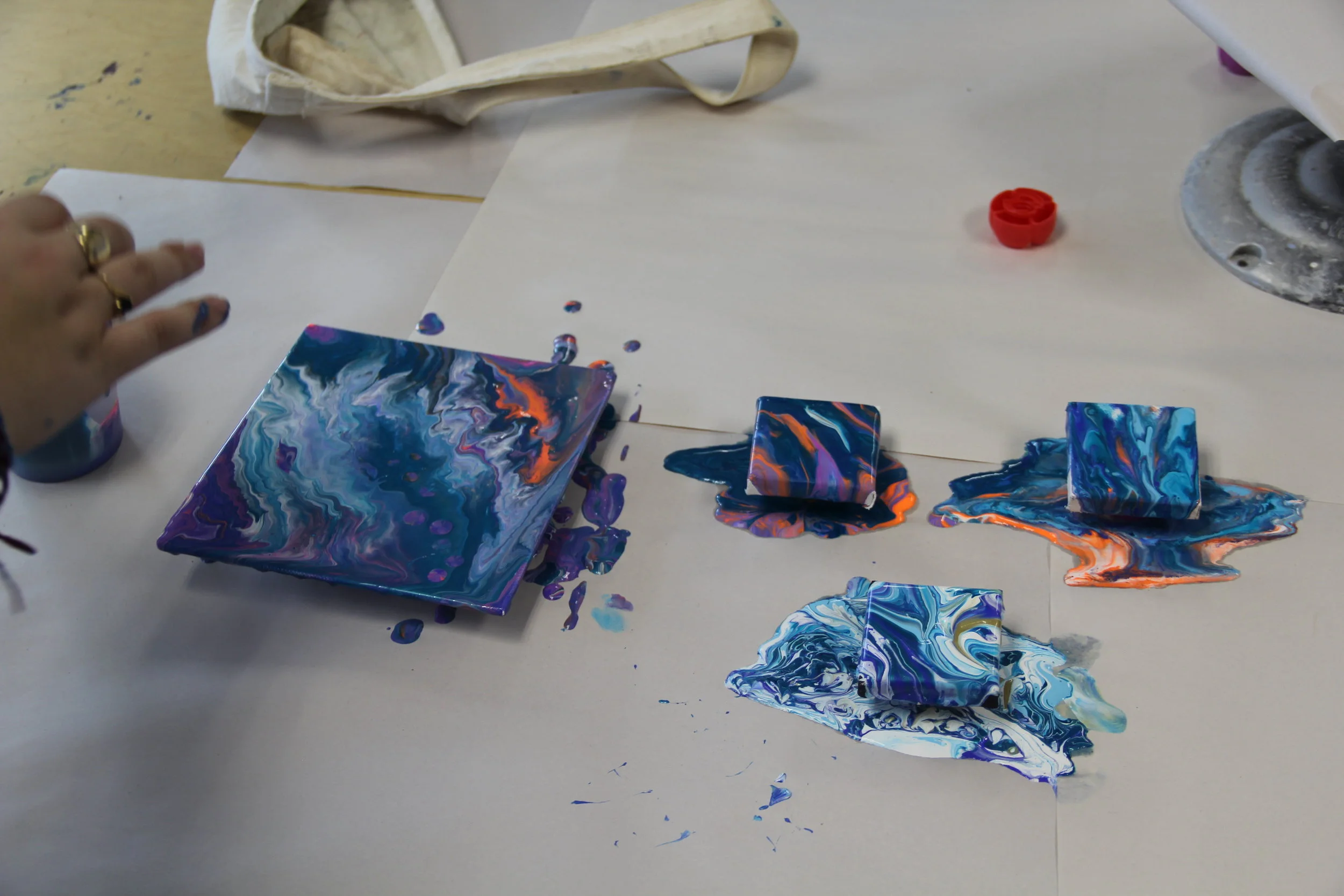 After School Art Studio with Carly and Gwendolyn, Paint Pouring