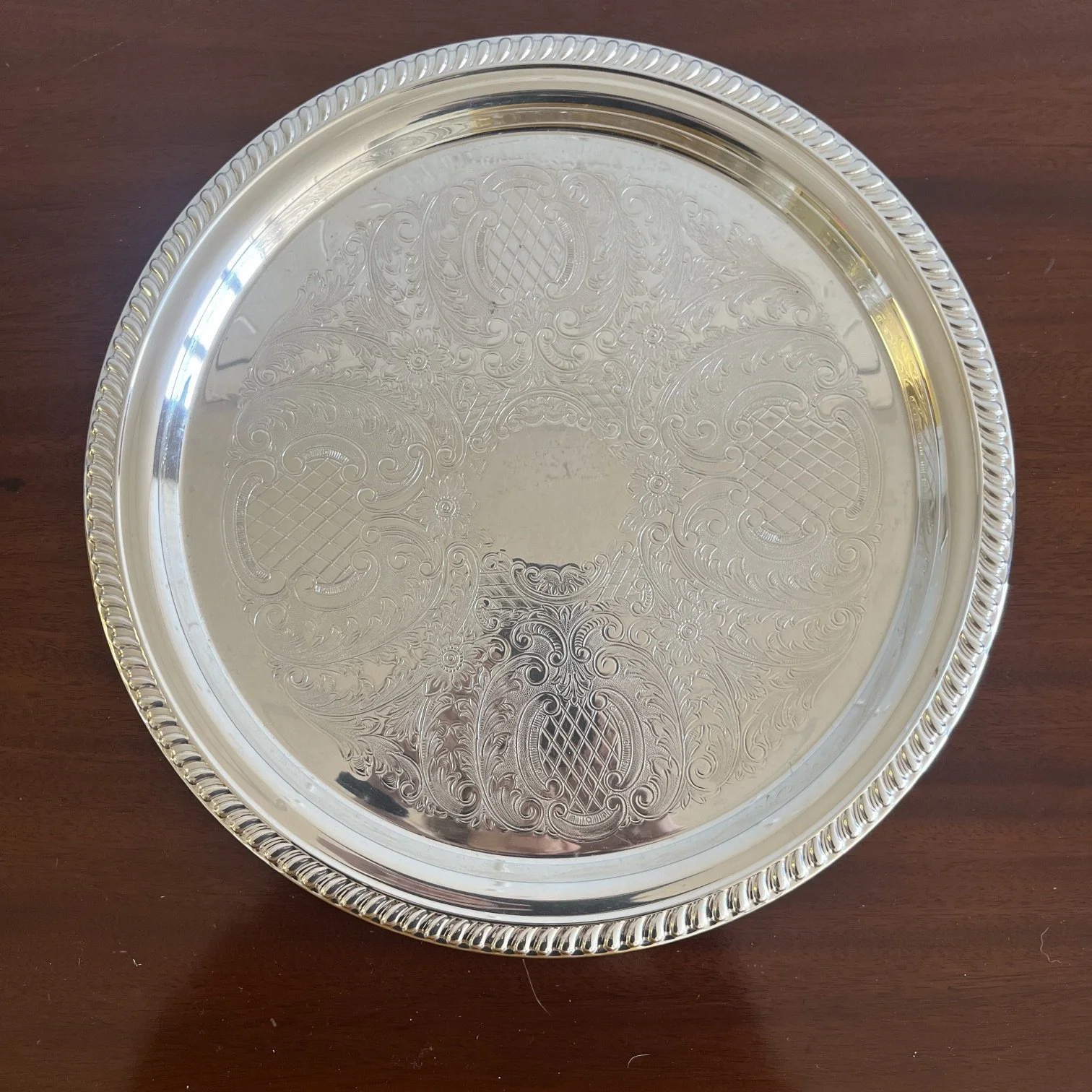 51h-3 Round Silver Tray w/ Rope Edge