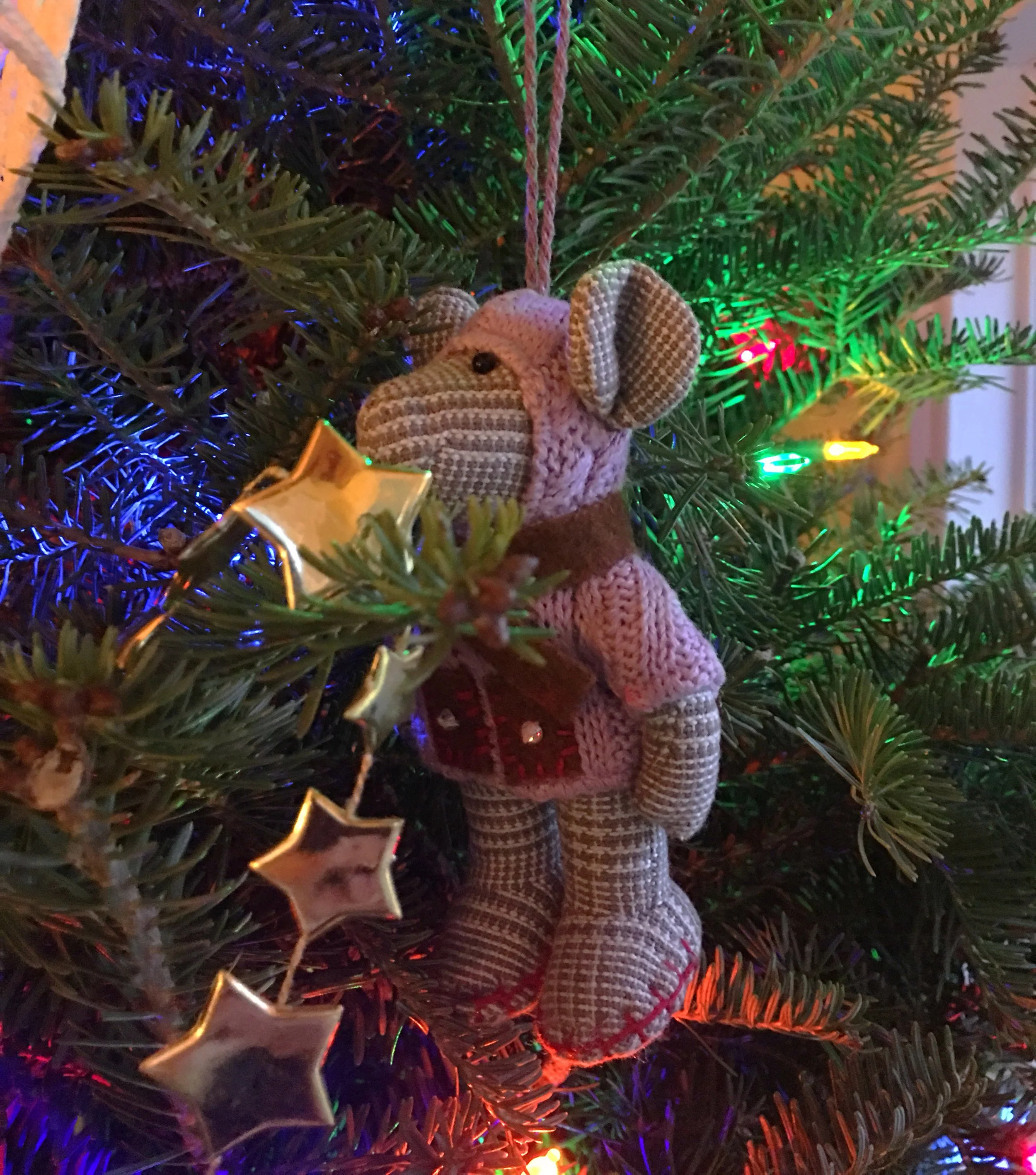 Could this ornament be any cuter?  