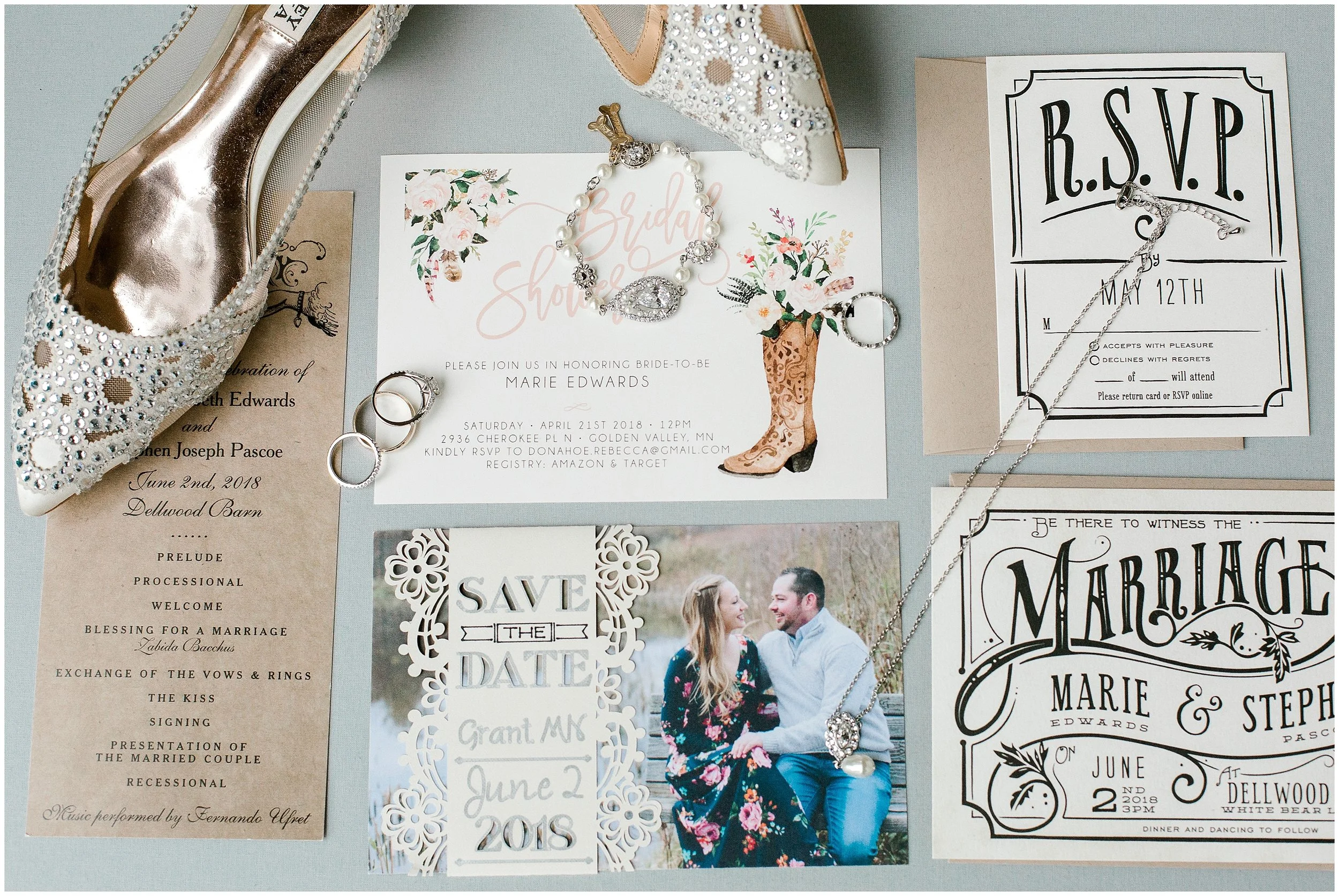 Dellwood Barn Weddings summer wedding with Lauren Baker Photography wedding photographer Minnesota