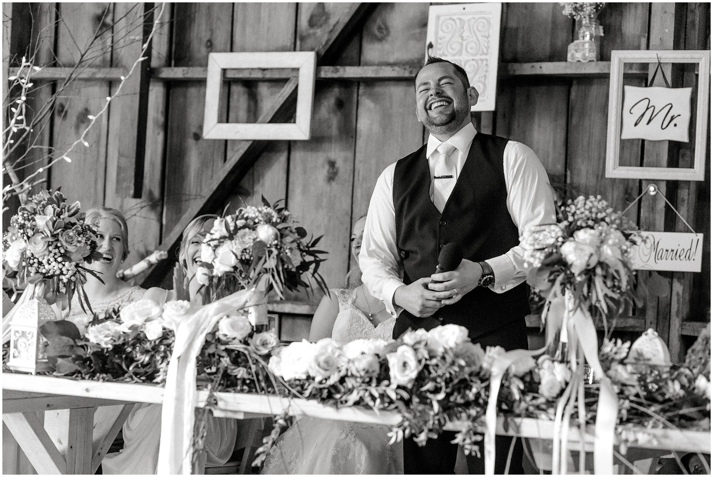 Dellwood Barn Weddings summer wedding with Lauren Baker Photography wedding photographer Minnesota