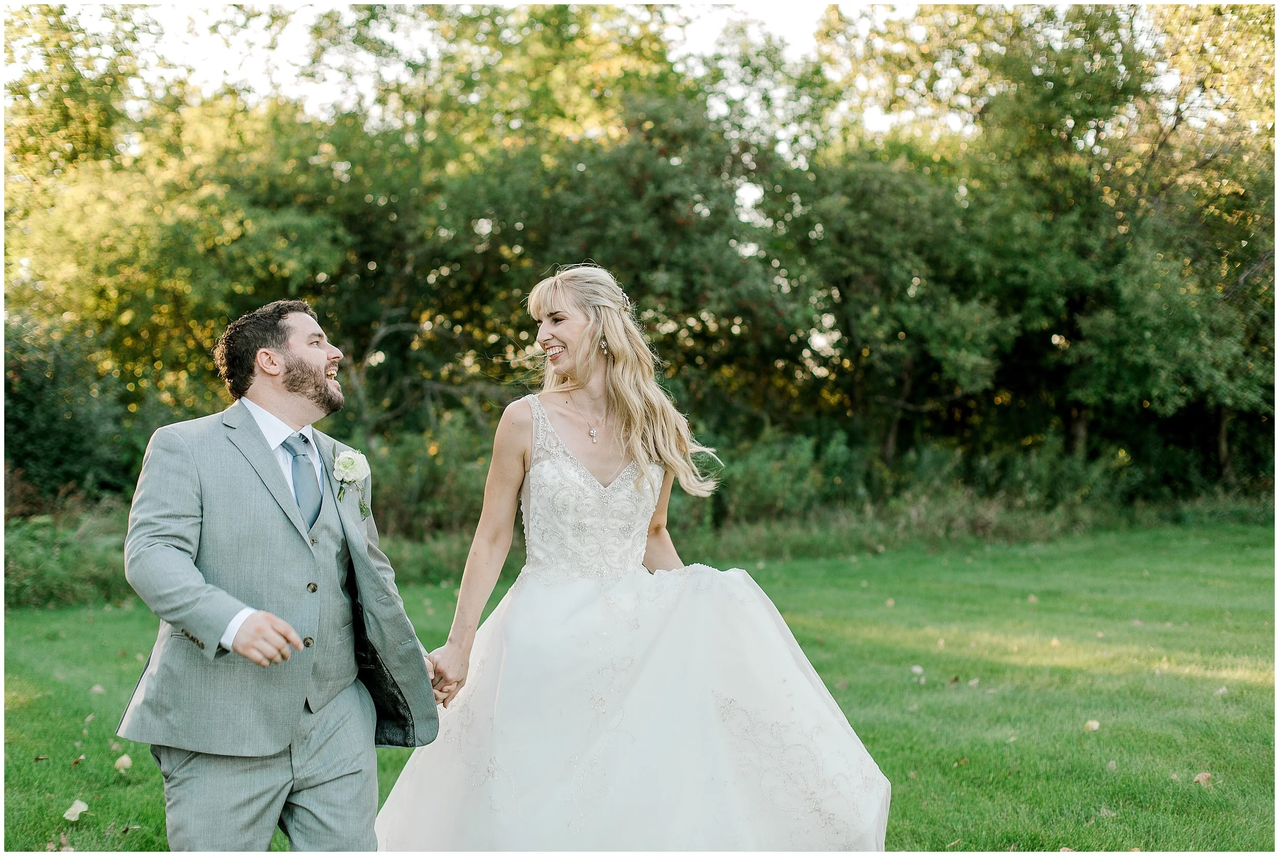 Lauren Baker Photography Fort Snelling Memorial Chapel Wedding Minnesota