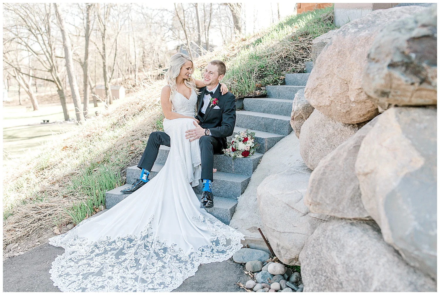 Lauren Baker Photography Leopold's Mississippi Gardens Spring Minnesota Wedding