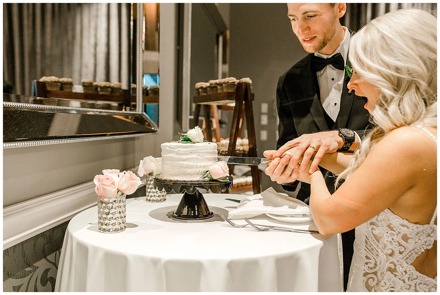 Lauren Baker Photography Leopold's Mississippi Gardens Spring Minnesota Wedding