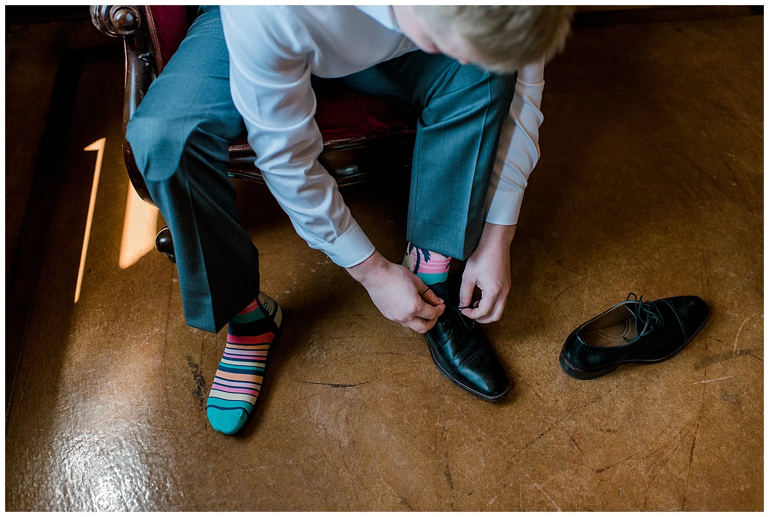 Lauren Baker Photography The Historic Concord Exchange Summer Minnesota Wedding
