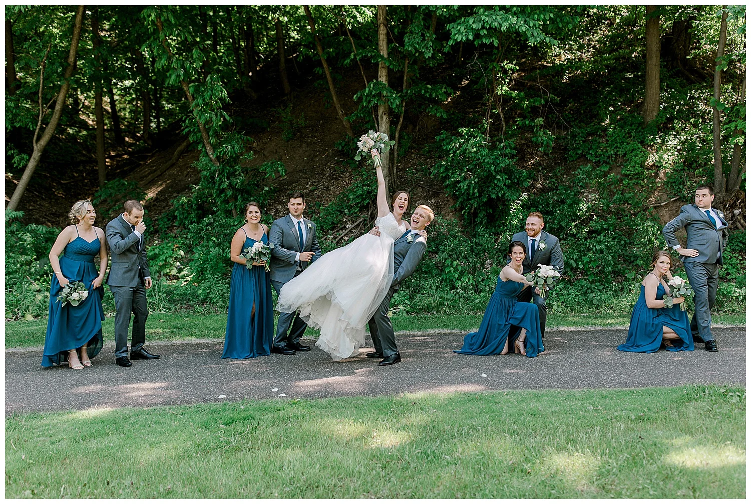 Lauren Baker Photography The Historic Concord Exchange Summer Minnesota Wedding