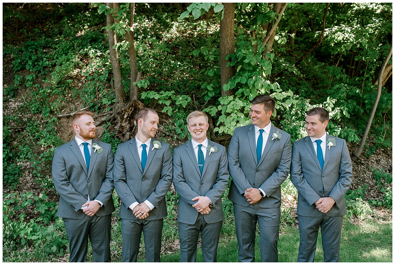 Lauren Baker Photography The Historic Concord Exchange Summer Minnesota Wedding