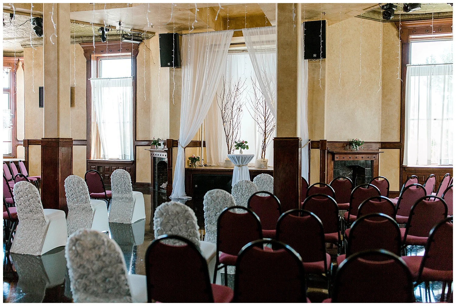 Lauren Baker Photography The Historic Concord Exchange Summer Minnesota Wedding