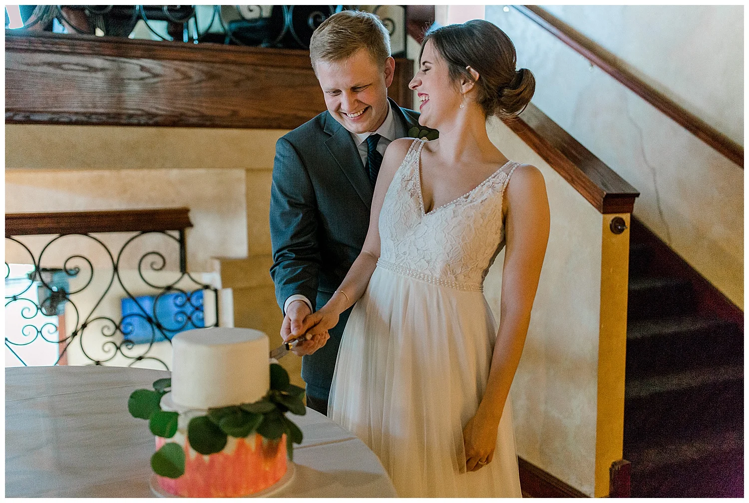 Lauren Baker Photography The Historic Concord Exchange Summer Minnesota Wedding