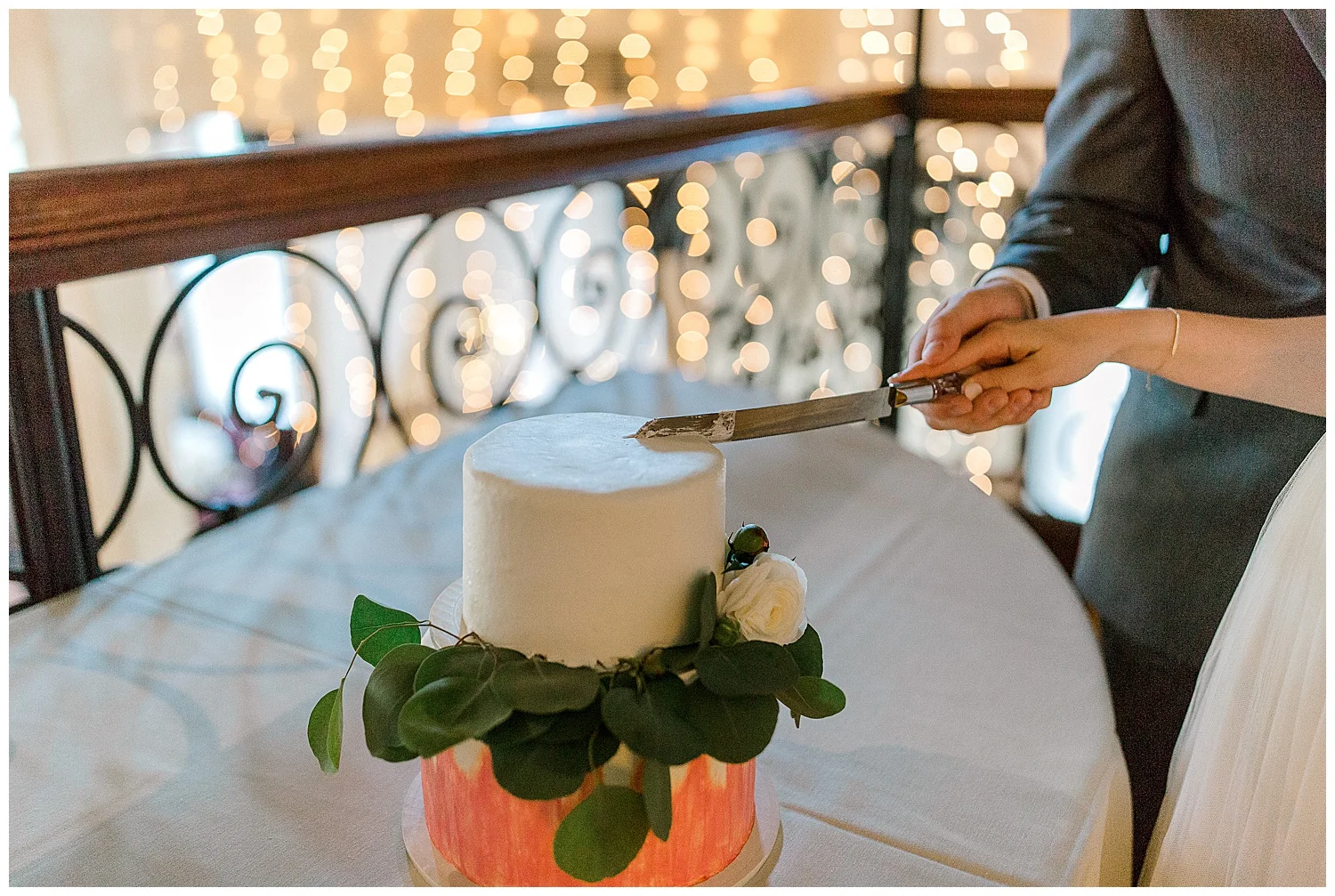 Lauren Baker Photography The Historic Concord Exchange Summer Minnesota Wedding