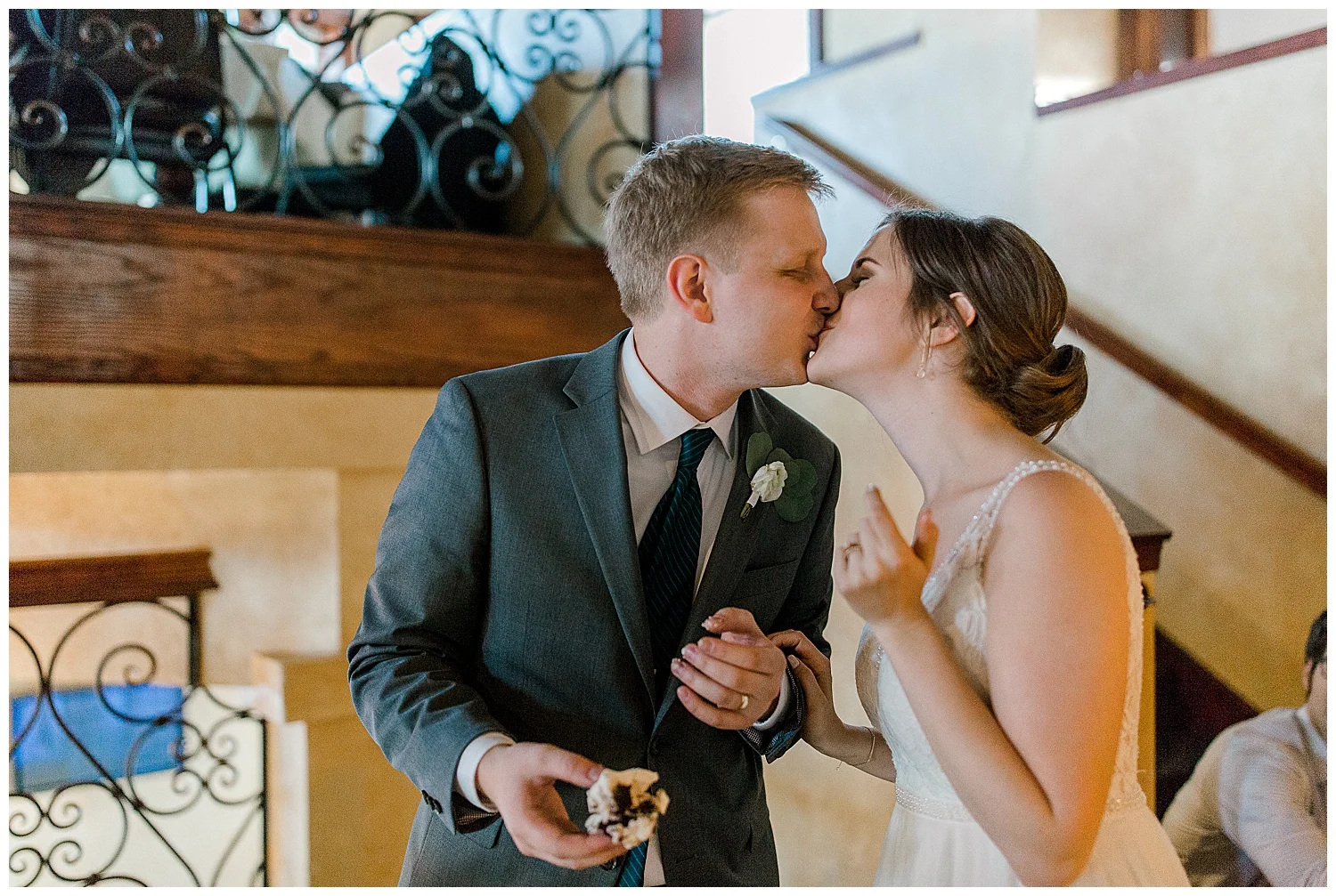 Lauren Baker Photography The Historic Concord Exchange Summer Minnesota Wedding