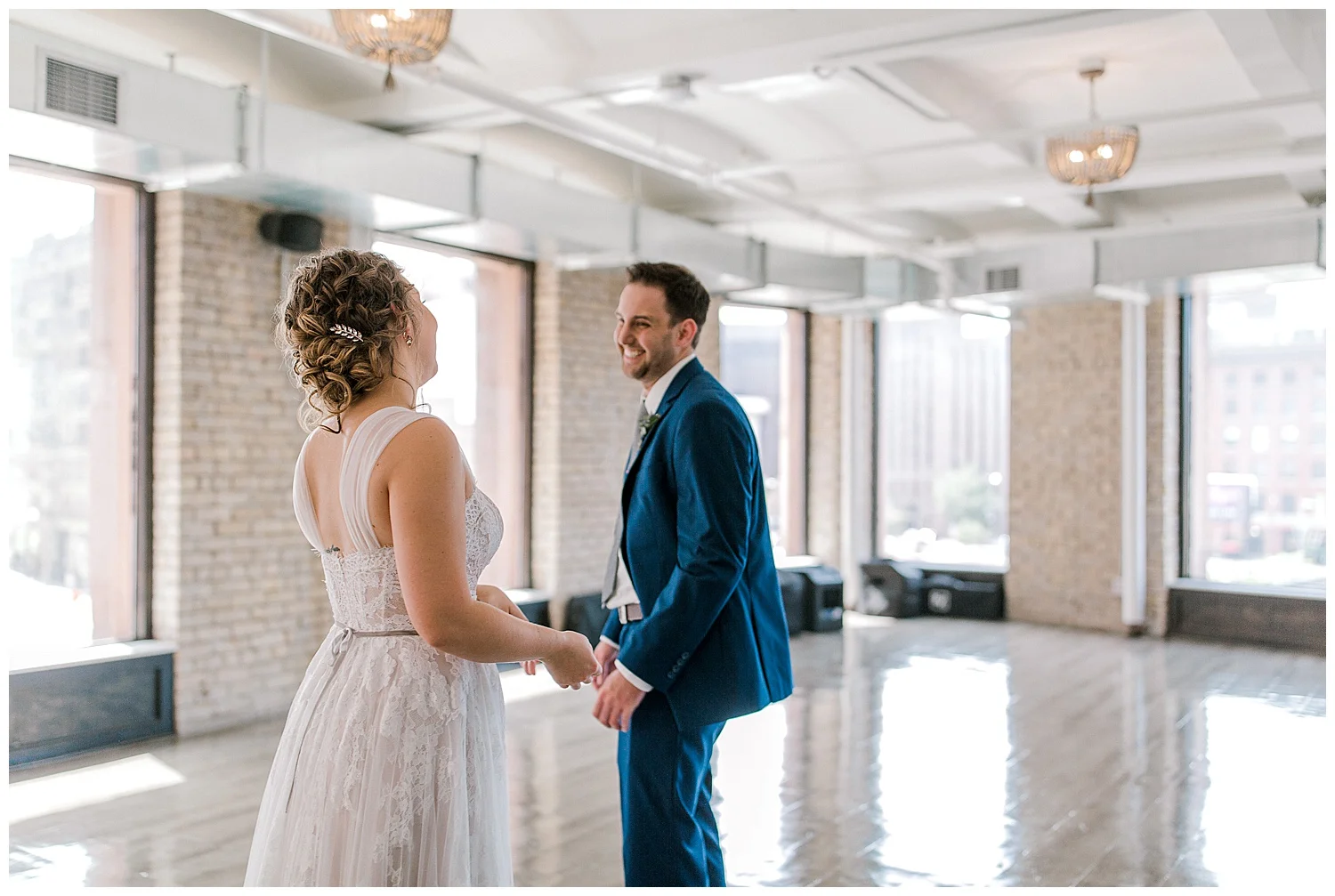 Lauren Baker Photography at The Lumber Exchange. Wedding photographer Minneapolis, Minnesota