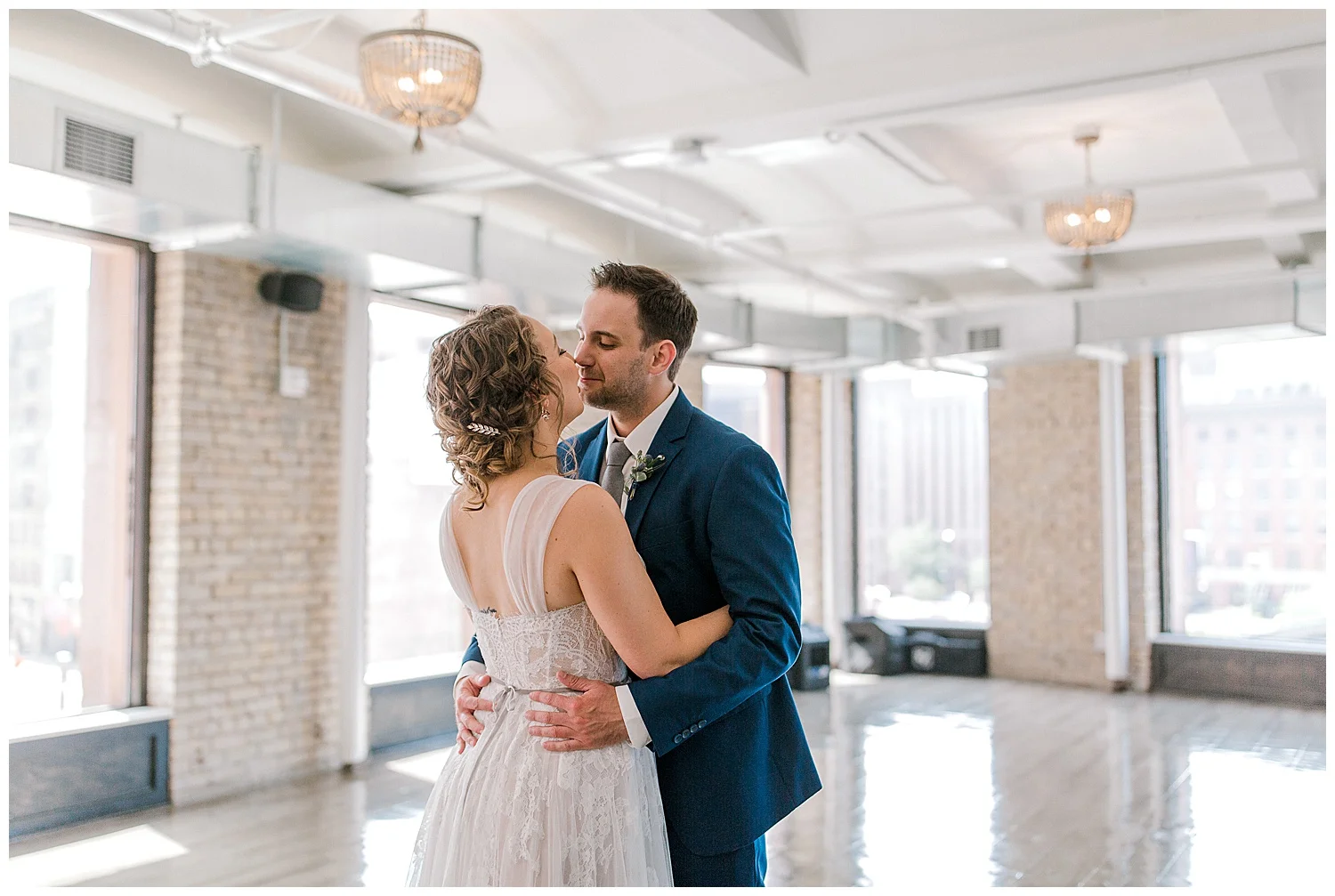 Lauren Baker Photography at The Lumber Exchange. Wedding photographer Minneapolis, Minnesota