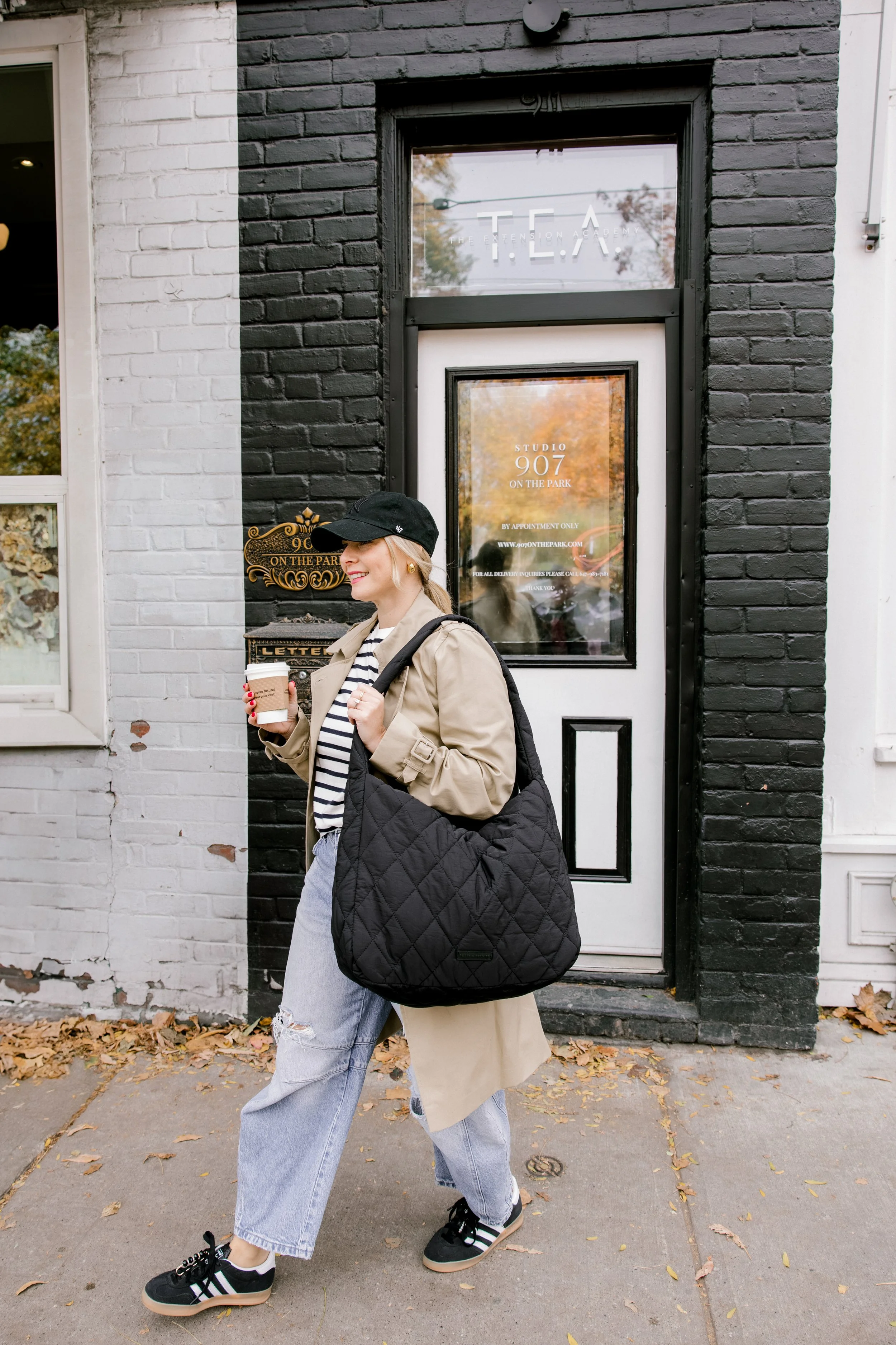 CastleAvenuePhotography.TorontoBrandingSession.2024.PoppyPeonies-8.jpg