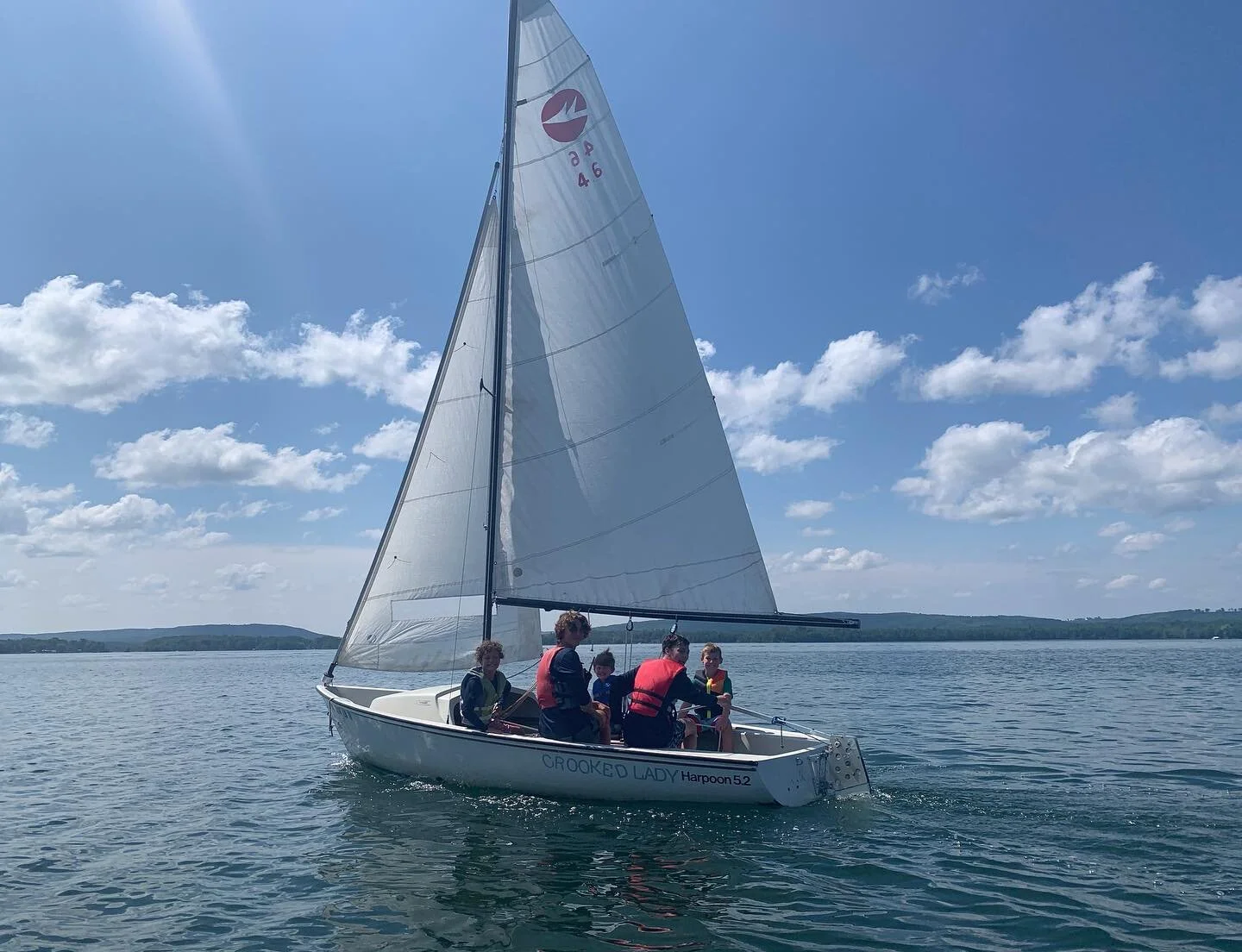 Nothing better than some happy sailors with a smile on their faces 😁
Got some photos of your smiling sailors? We&rsquo;d love to see them! ⛵️
&bull;
&bull;
&bull;
&bull;
&bull;
&bull;
&bull;
#sailing #cls #summer #puremichigan #sailon #comesailaway 