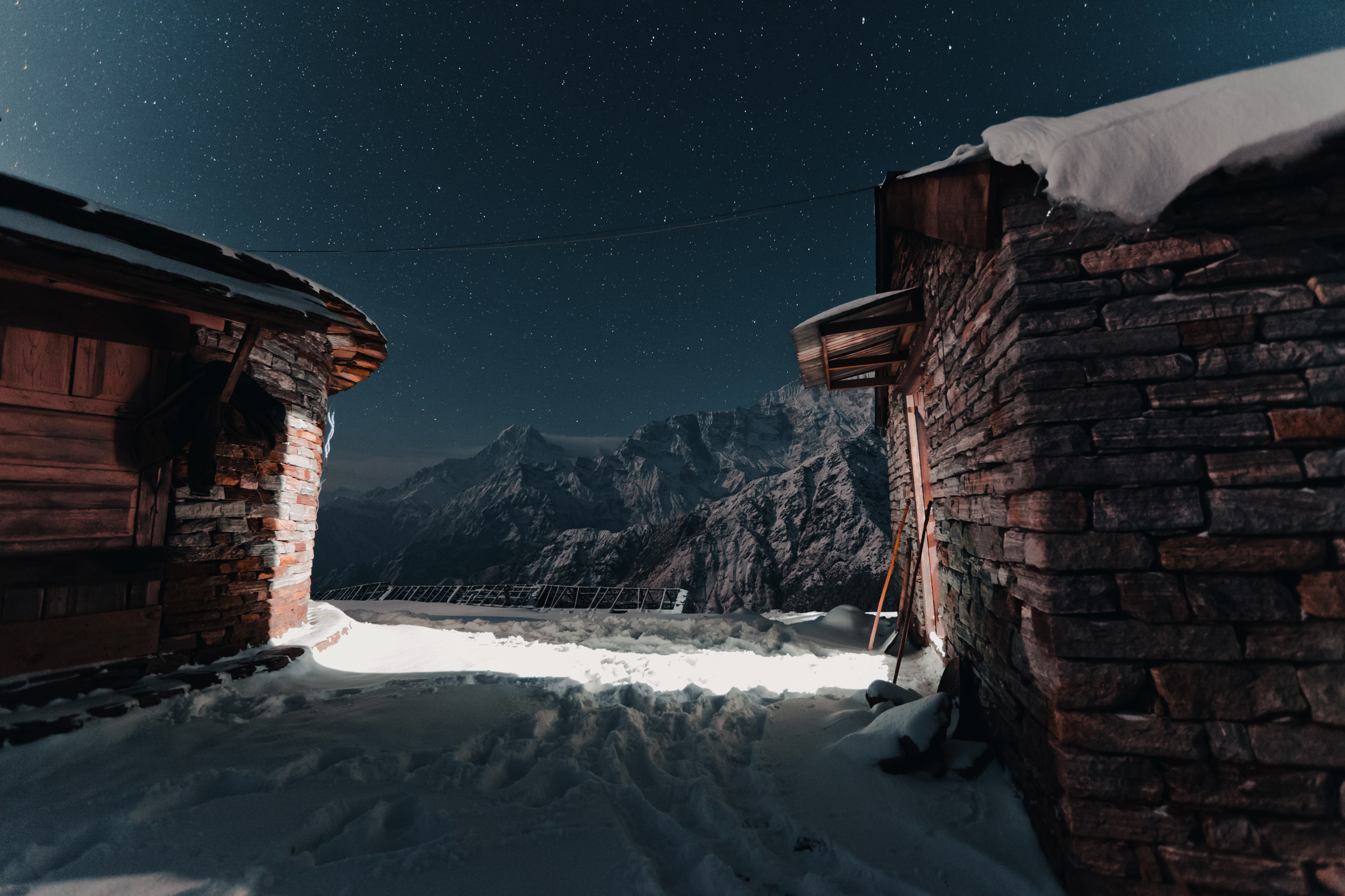 khopra-ridge-night-snow.jpg