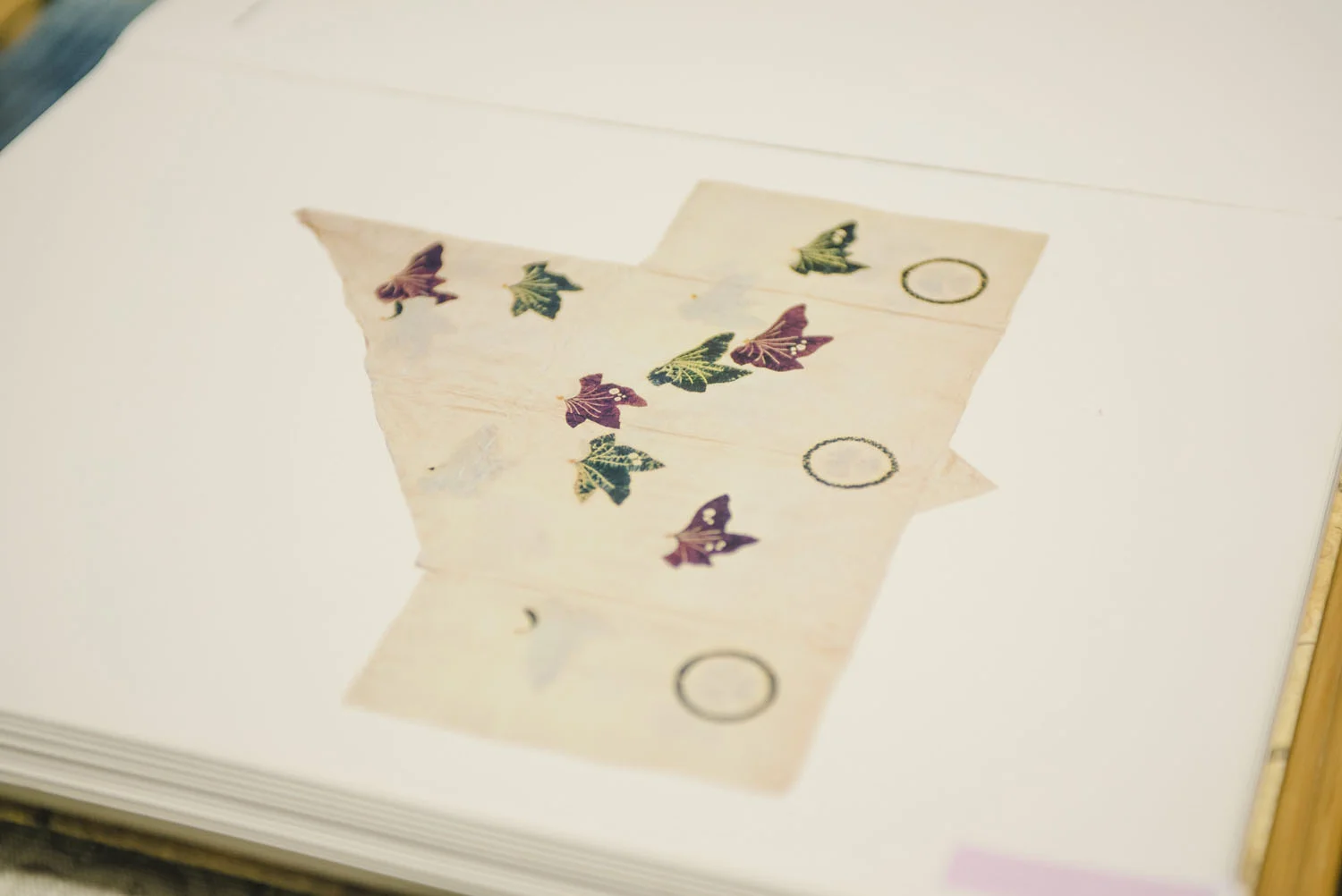 kyoto_japanese_fabric_dyeing_tsujigahana_024.jpg