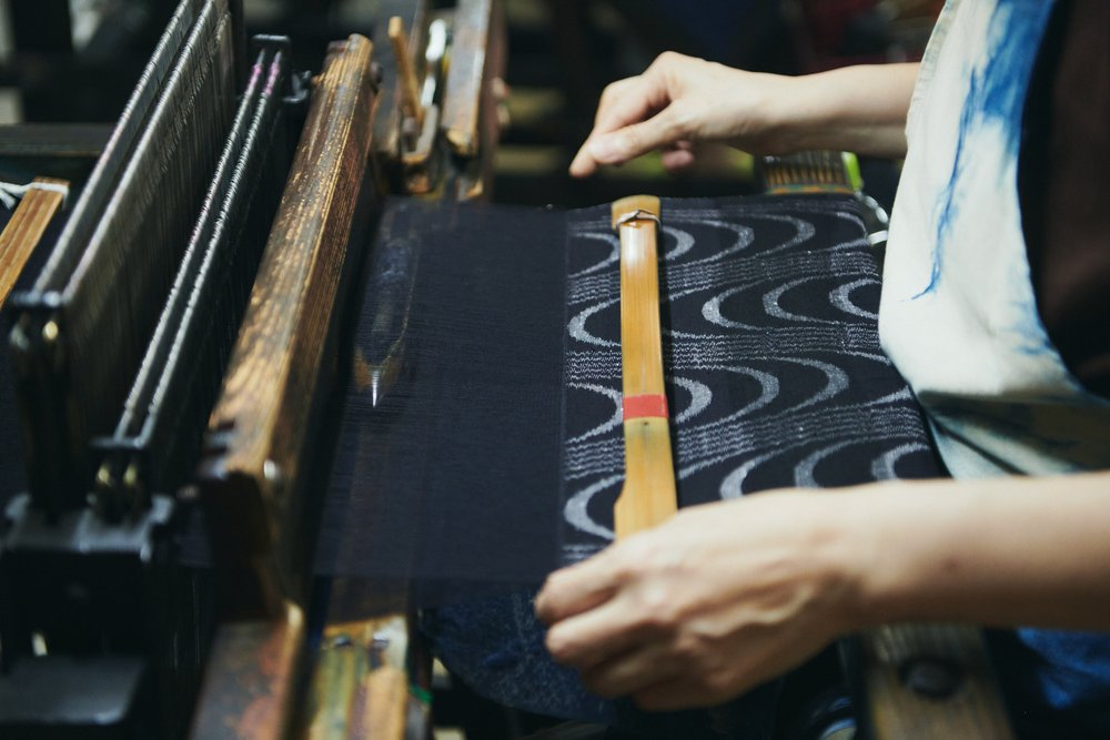 Kurume Kasuri Indigo Dyeing and Weaving Experience