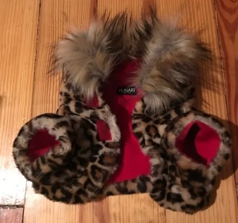 leopard+fur+with+red.jpg