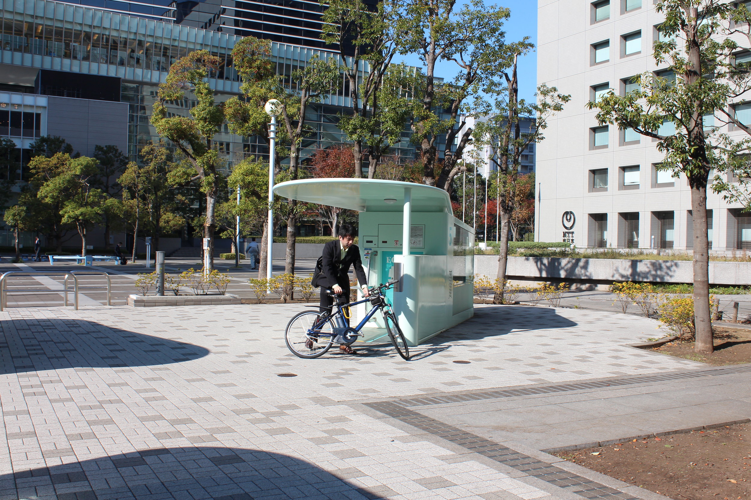 Amazing Tokyo bike parking pulls bike into device and in seconds it's in a secure underground carousel.25.JPG