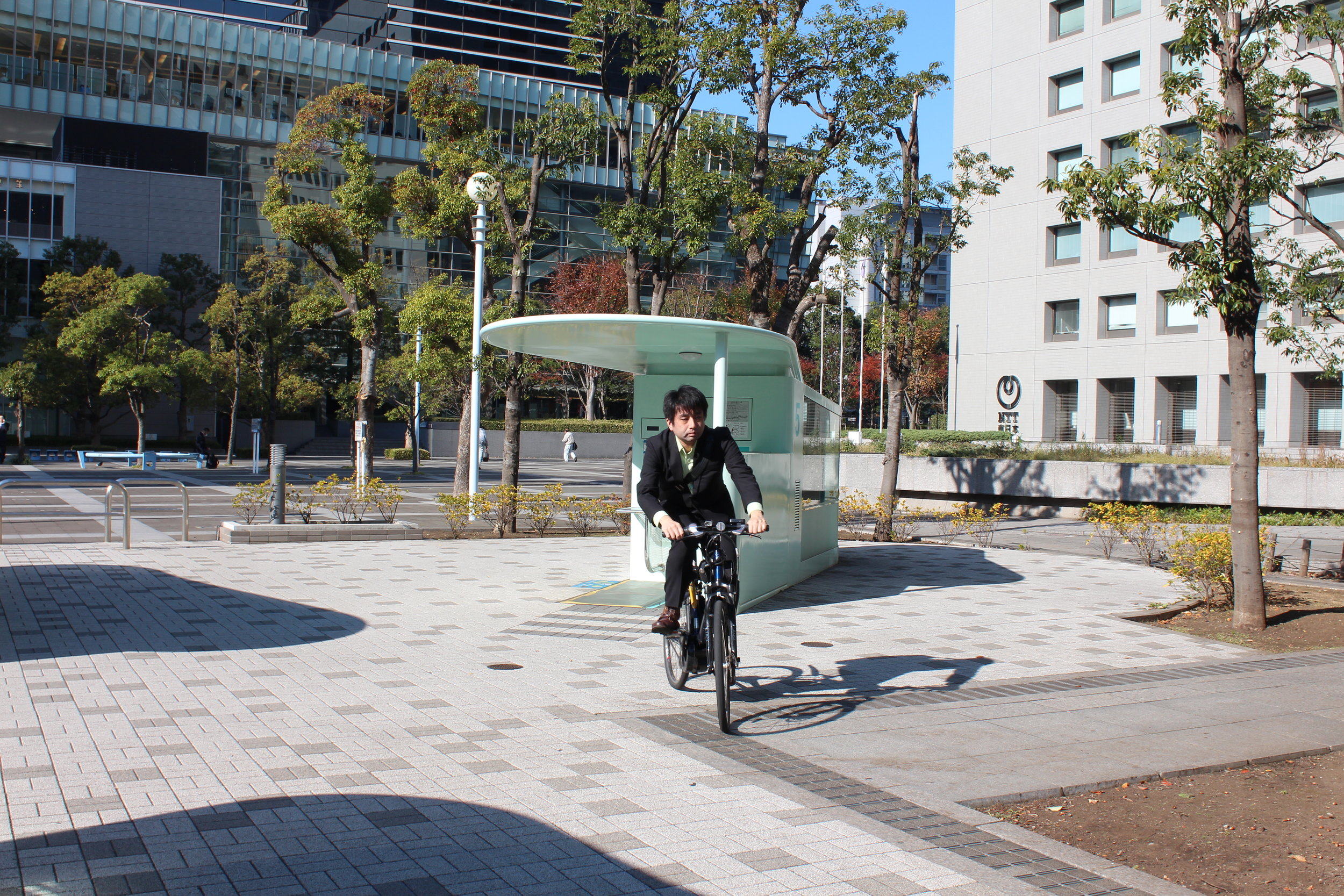Amazing Tokyo bike parking pulls bike into device and in seconds it's in a secure underground carousel.28.JPG