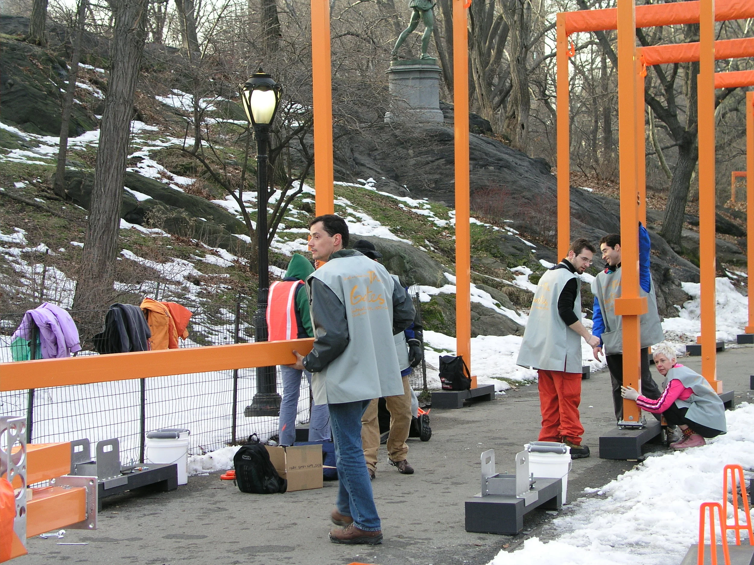 Erecting Gates 4.JPG