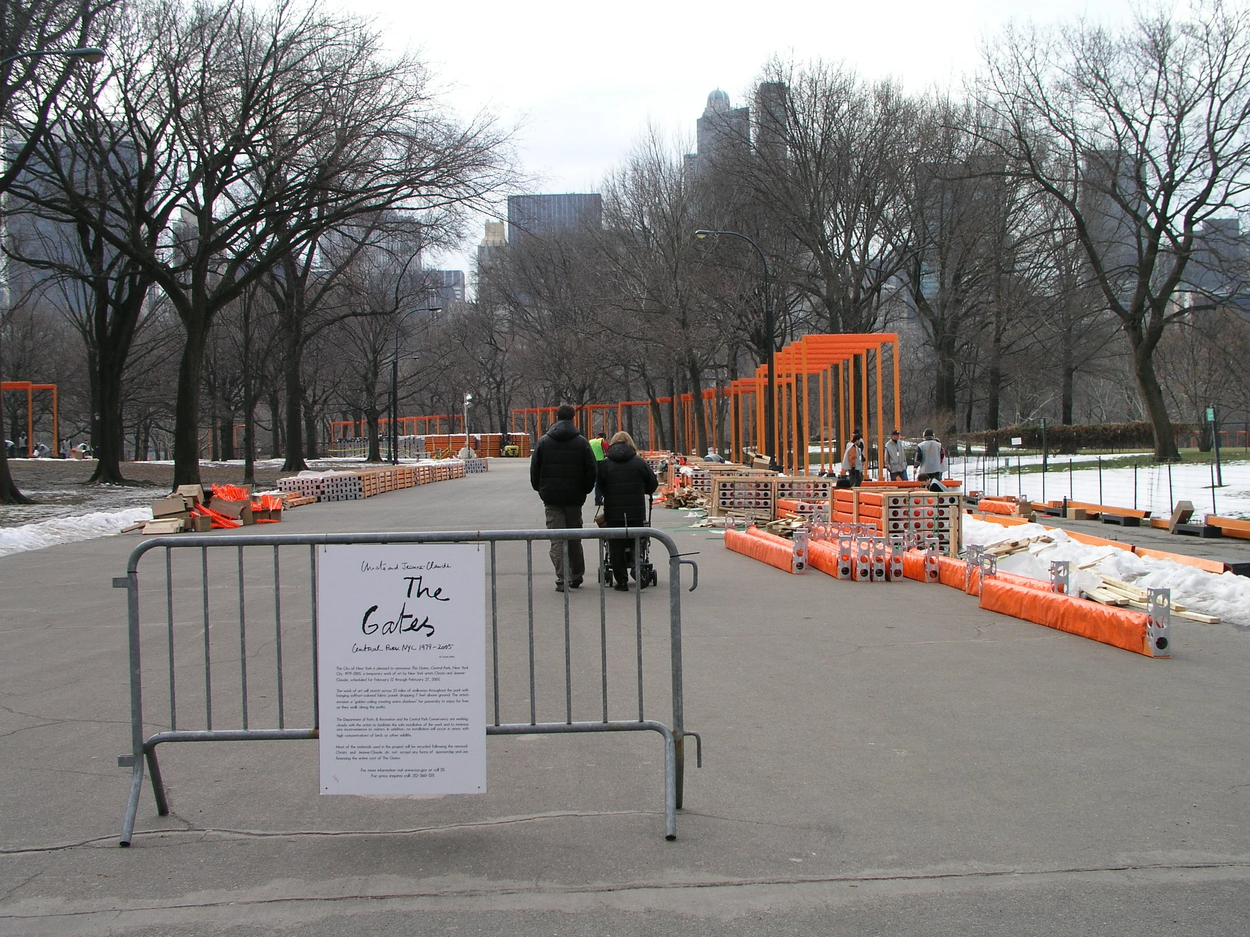 Erecting Gates 5.JPG