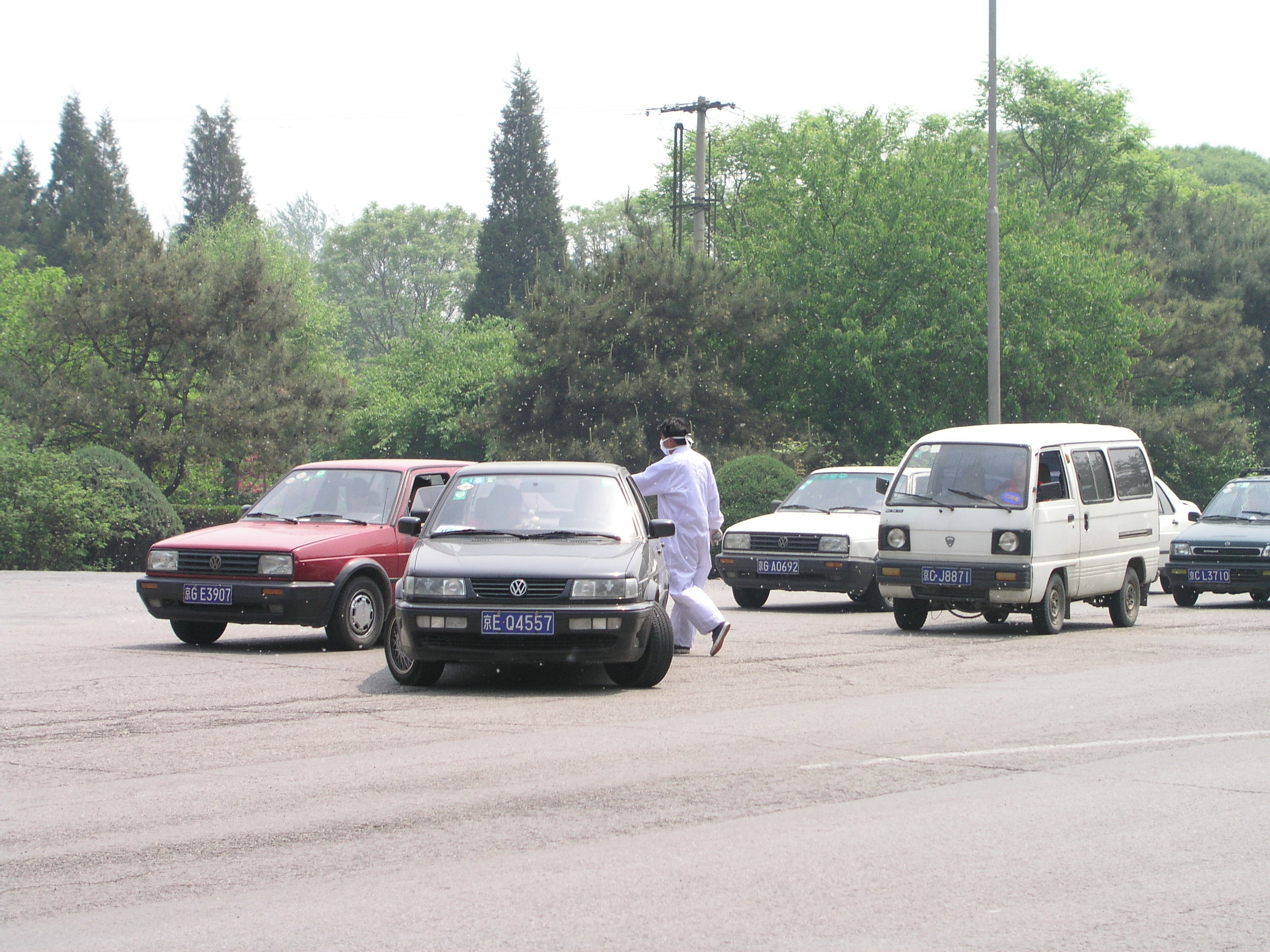 From Shanxi to Hubei to Beijing I saw the epidemic stopped by setting up fever stations, and forcing everybody who had a temp to go to a fever hospital.11.JPG