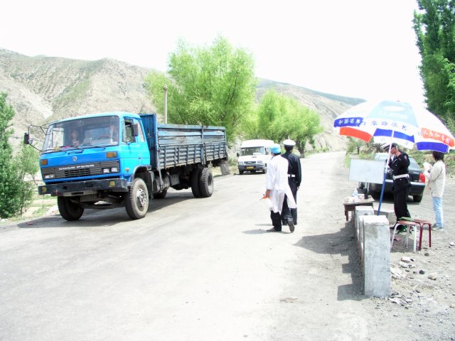 From Shanxi to Hubei to Beijing I saw the epidemic stopped by setting up fever stations, and forcing everybody who had a temp to go to a fever hospital.13.jpg