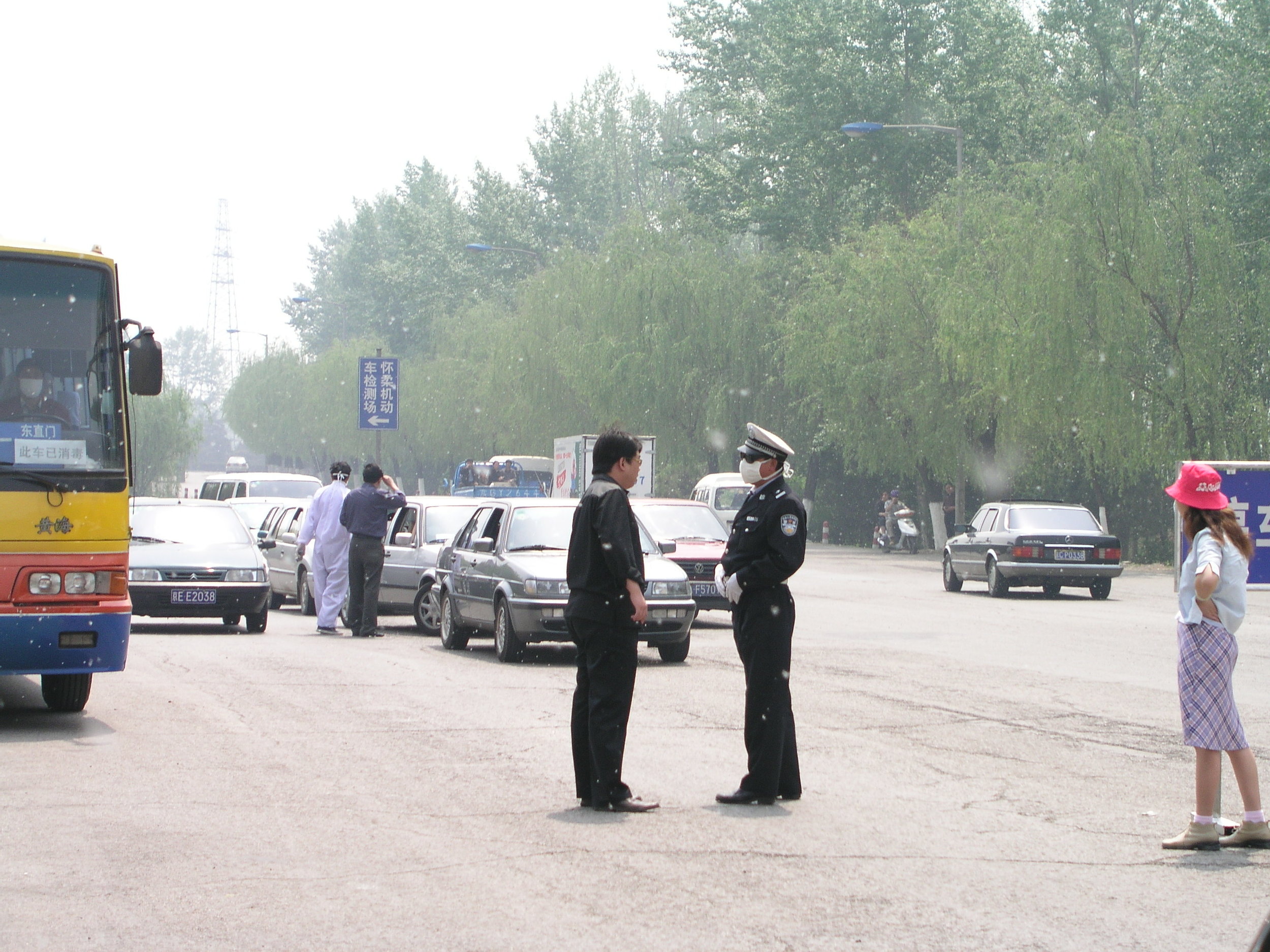 From Shanxi to Hubei to Beijing I saw the epidemic stopped by setting up fever stations, and forcing everybody who had a temp to go to a fever hospital.20.JPG