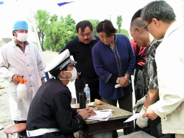 From Shanxi to Hubei to Beijing I saw the epidemic stopped by setting up fever stations, and forcing everybody who had a temp to go to a fever hospital.35.jpg