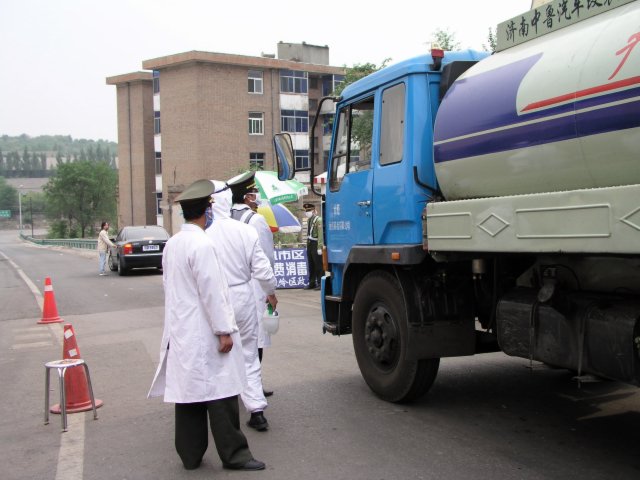 From Shanxi to Hubei to Beijing I saw the epidemic stopped by setting up fever stations, and forcing everybody who had a temp to go to a fever hospital.43.jpg