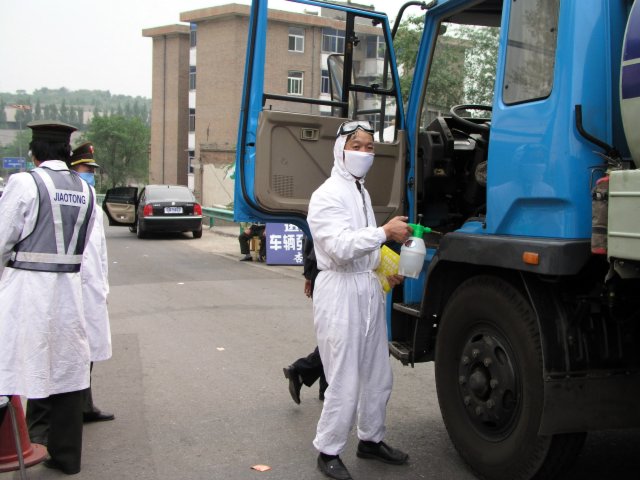 From Shanxi to Hubei to Beijing I saw the epidemic stopped by setting up fever stations, and forcing everybody who had a temp to go to a fever hospital.46.jpg
