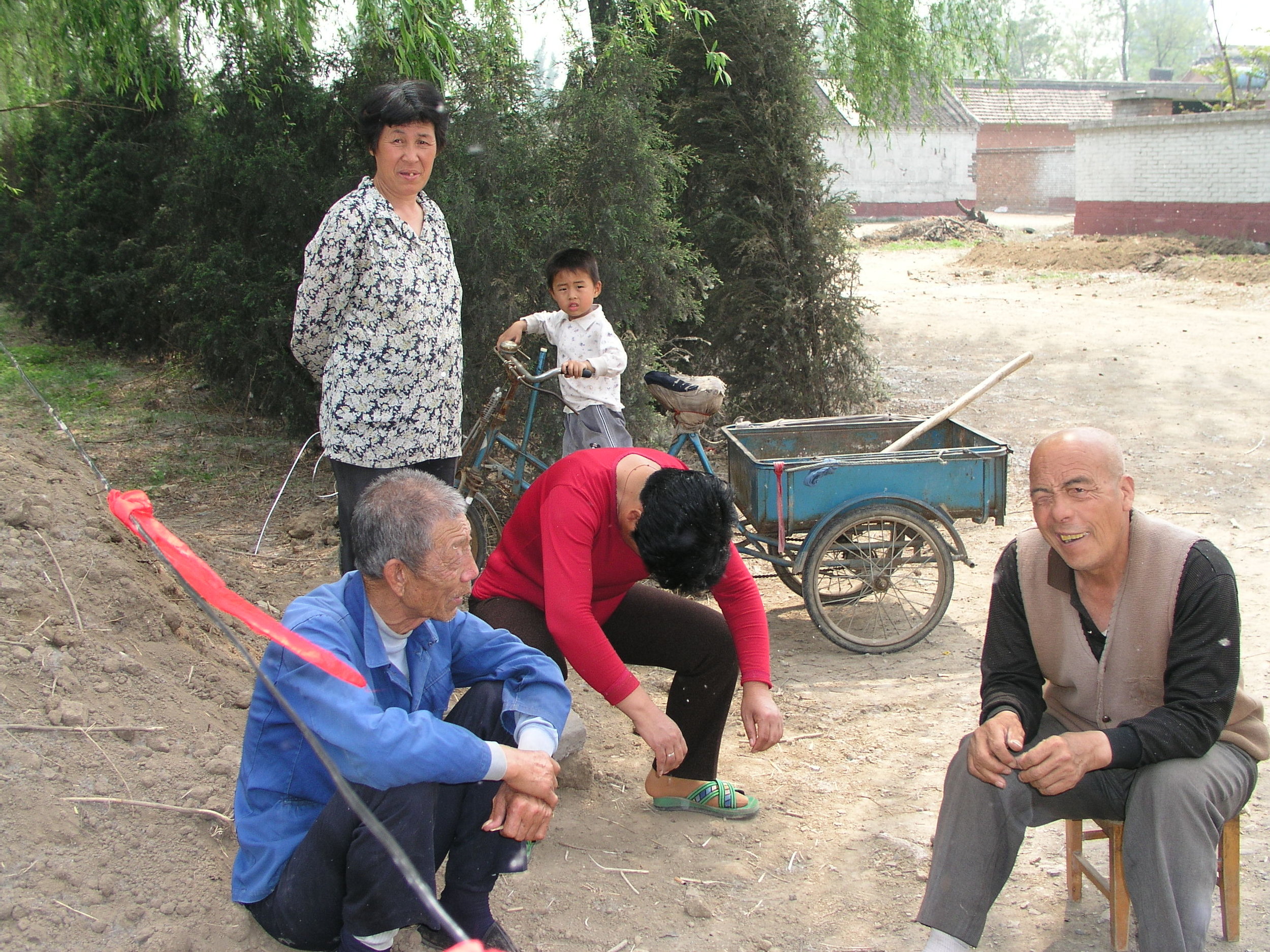 In a village north of Beijing the elders said no outsiders allowed , in hopes of keeping SARS out, even if it hurt their vegetable sales.10.JPG