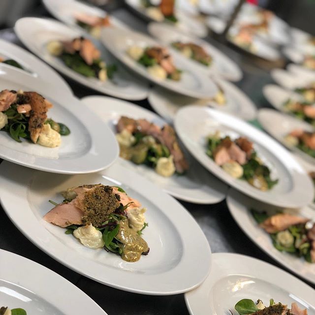 @cafekronhuset #cafekronhuset #fest #event #fisk #evenemang #gbg #g&ouml;teborg #v&auml;stkusten #mat #food #fish #salmon #lax #sweden #sverige #kronhusbodarna #starter #f&ouml;rr&auml;tt #trer&auml;tters #kronhuset