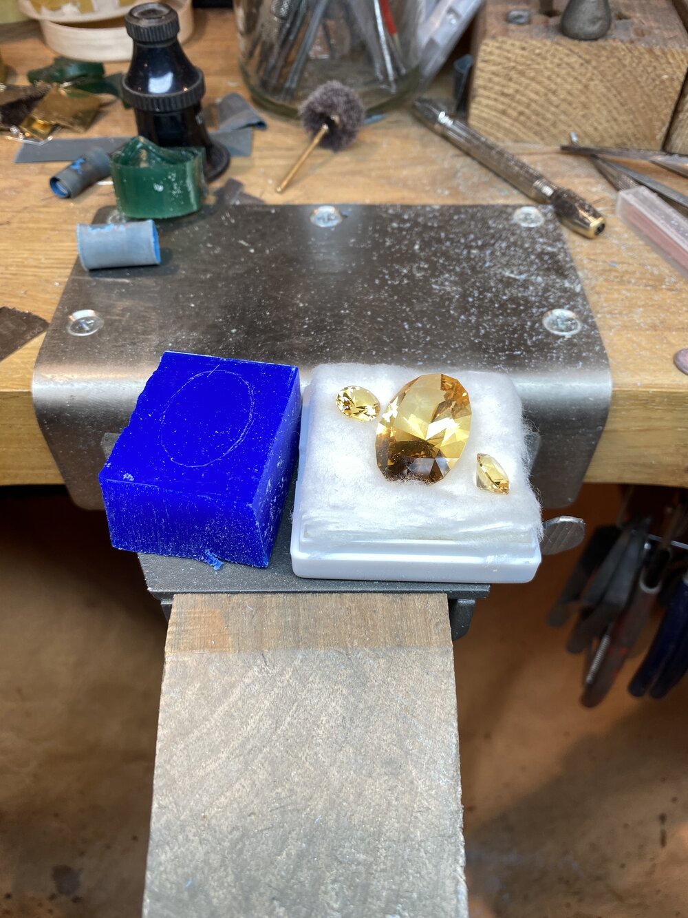 Starting the wax of the pendant.JPG