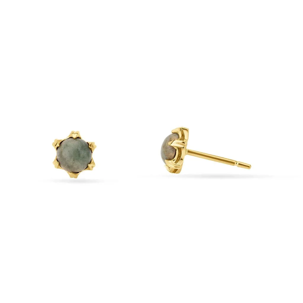 KAJD_Oppenwark_stud_in_9ct_yellow-gold_with_Serpentine_Shetland_stone.jpg