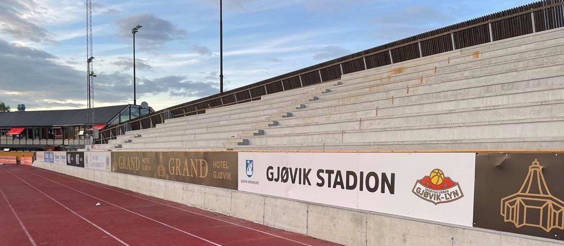 Tribune Gjøvik Stadion 1.jpg