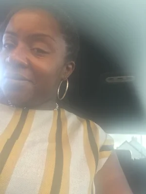 You can follow Angela on Instagram - @bbuttafly78 We'd love to read your letter! If you would like to join the hi mama project by writing a letter to yourself, you can find all the details to do so here .