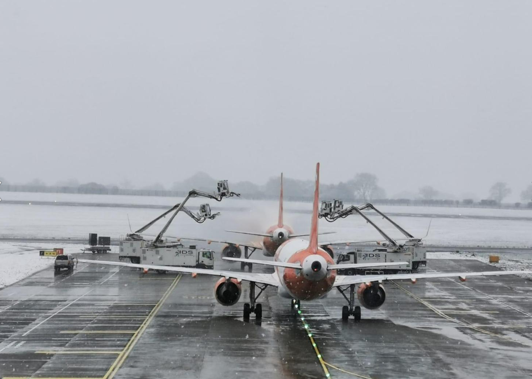 London Luton Airport £9.4m Foxtrot taxiway and de-icing facility