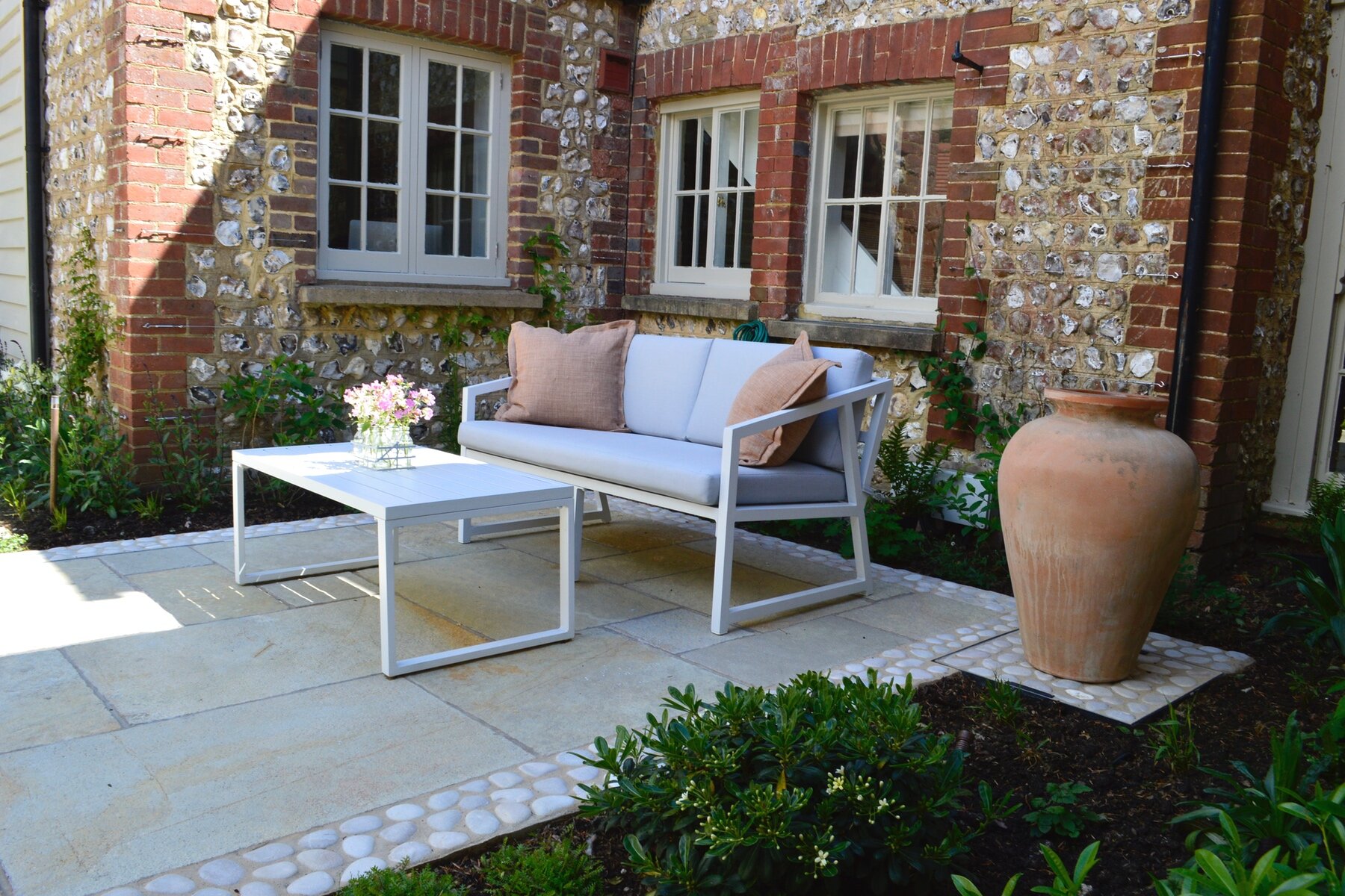 Sofa seating Courtyard planting design plumpton .jpg