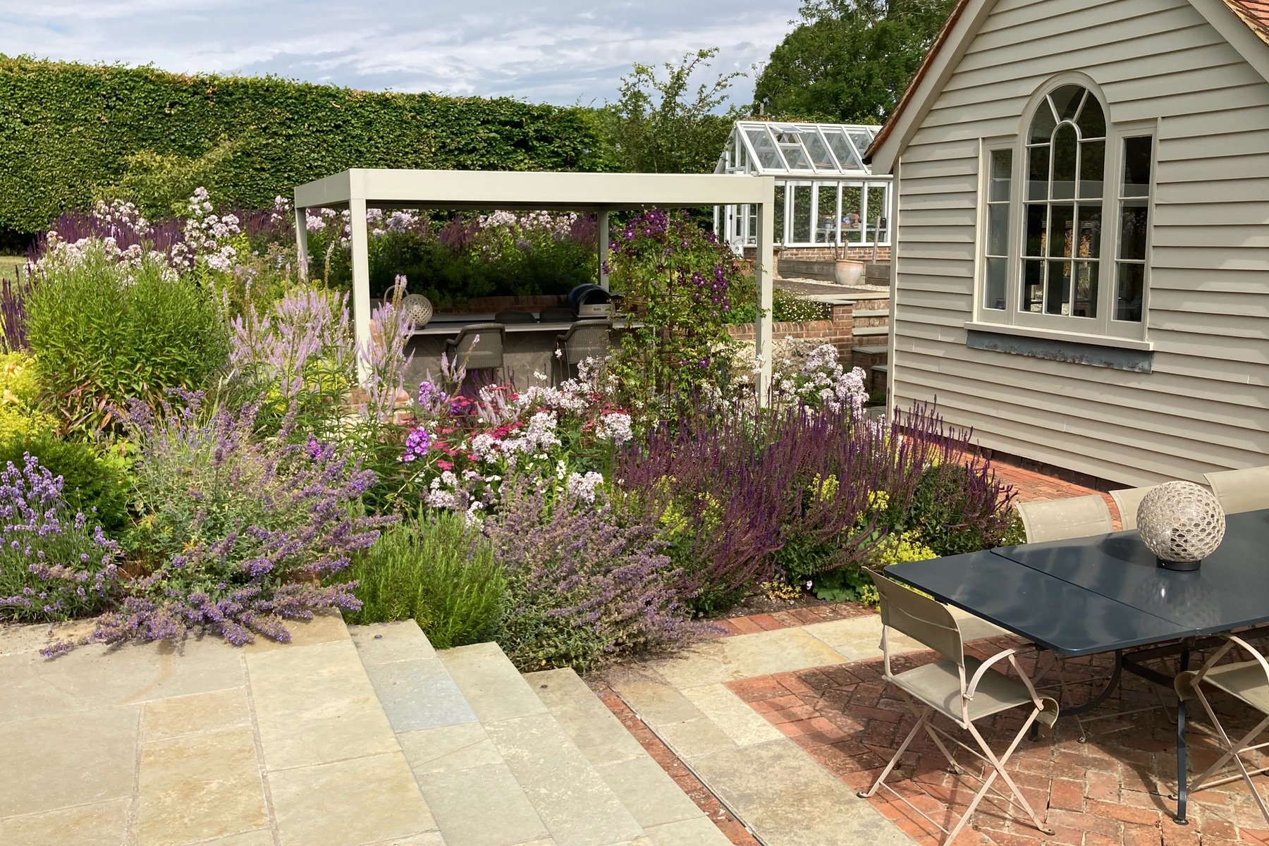Bo Cook Landscape & Garden Design and Simon Scott Landscaping Dining Terrrace and Kitchen.jpg