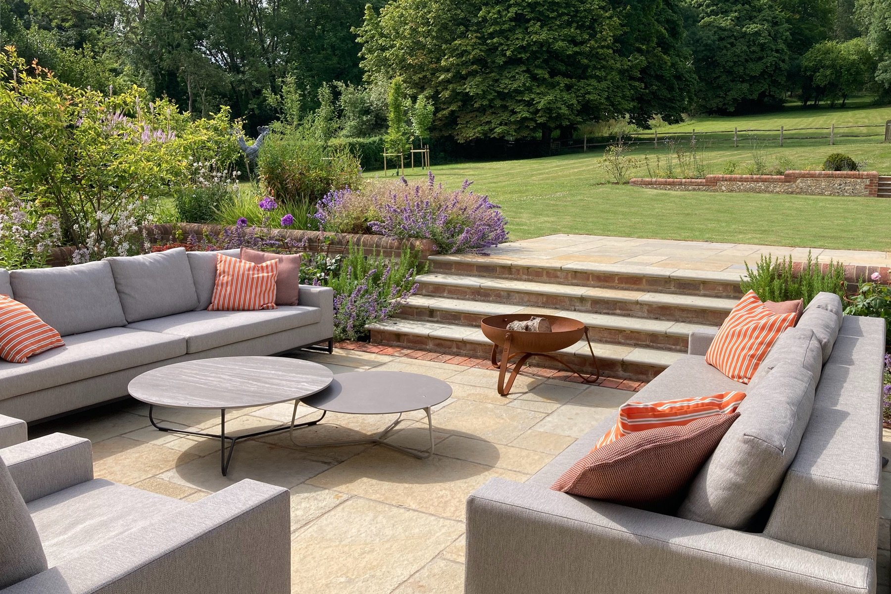 Bo Cook Landscape & Garden Design and Simon Scott Landscaping Sitting Terrace and furniture.jpg